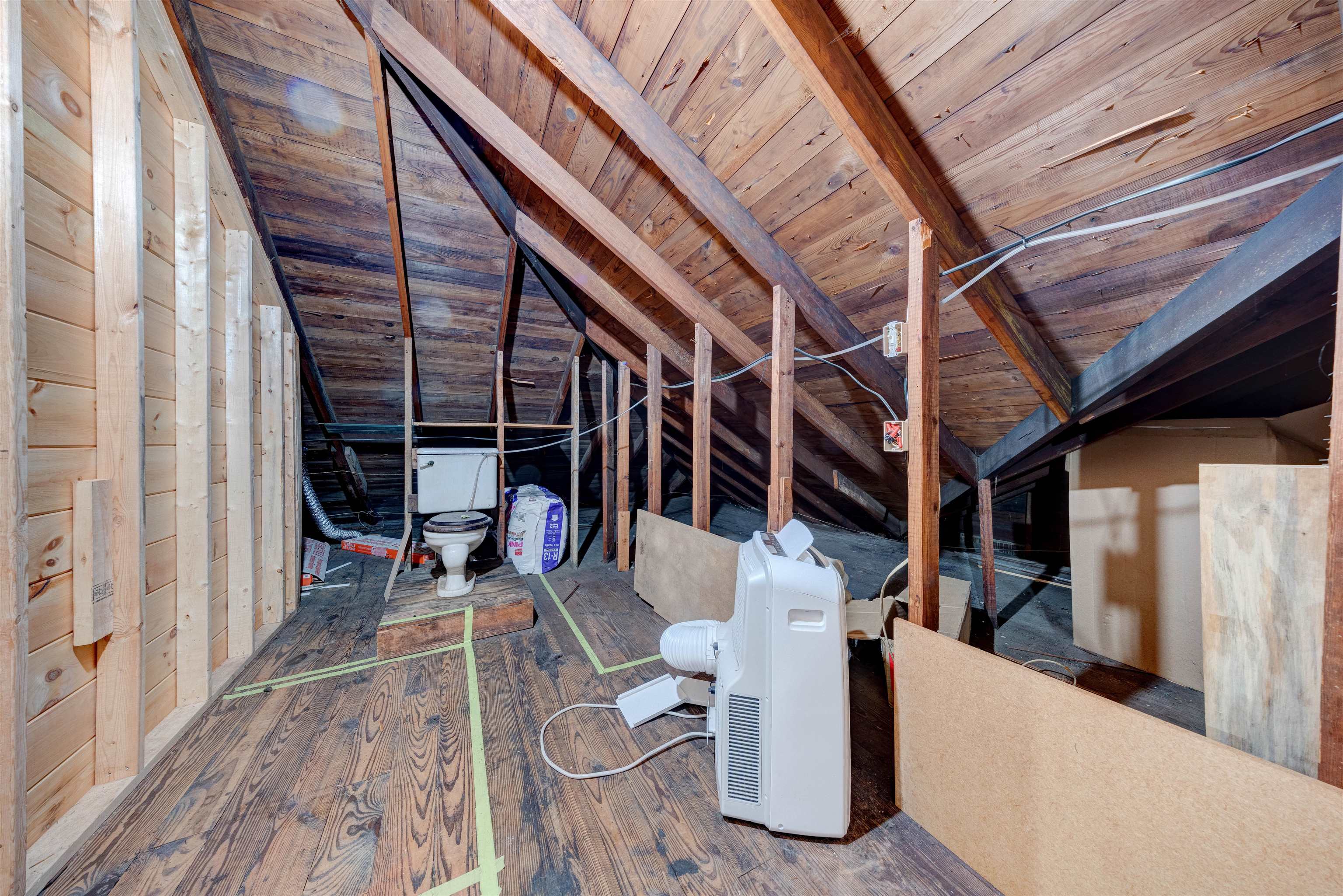 1303 Locust St, Owensboro, Kentucky 42301, 4 Bedrooms Bedrooms, ,1 BathroomBathrooms,Single Family Residence,For Sale,Locust St,93753