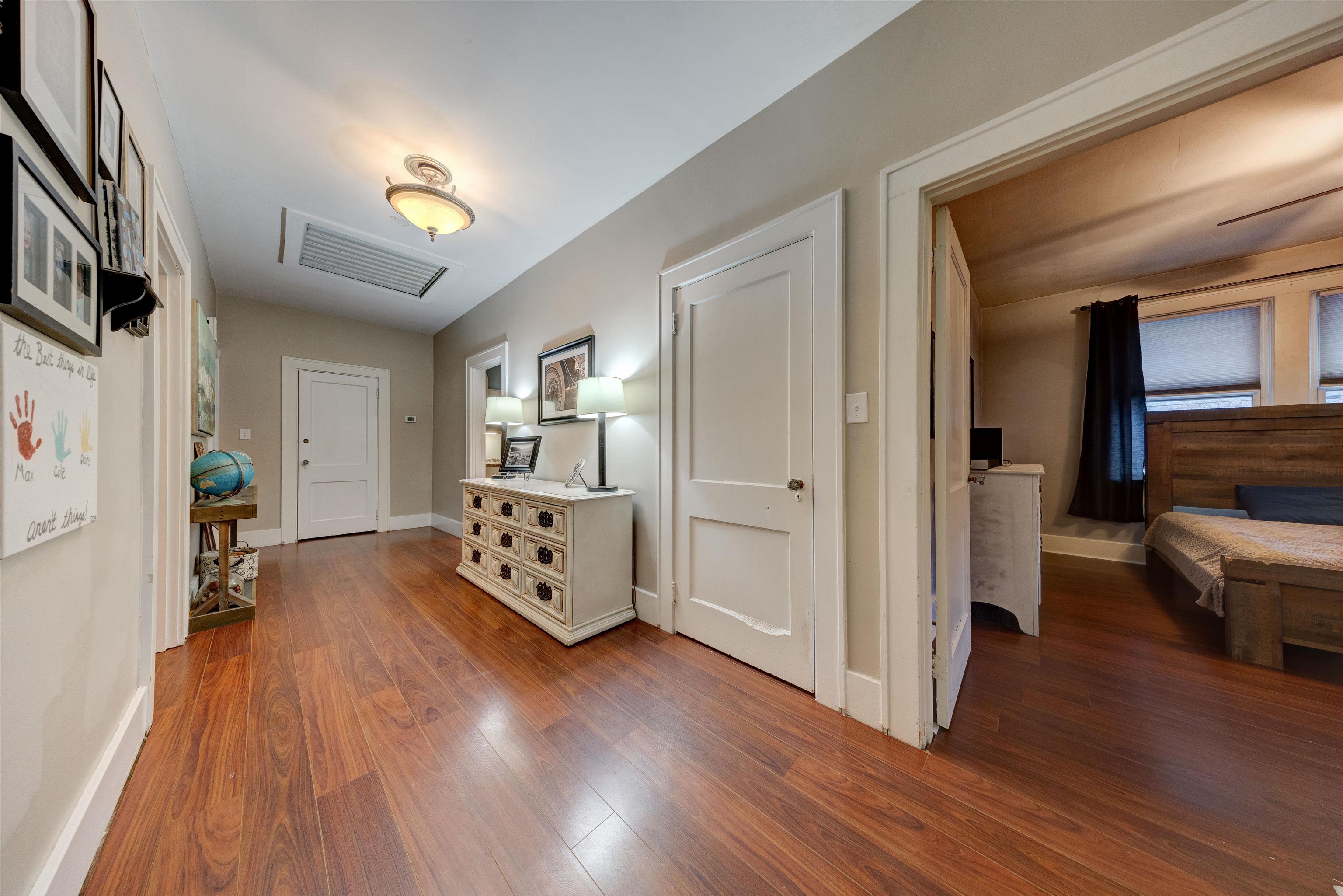 1303 Locust St, Owensboro, Kentucky 42301, 4 Bedrooms Bedrooms, ,1 BathroomBathrooms,Single Family Residence,For Sale,Locust St,93753