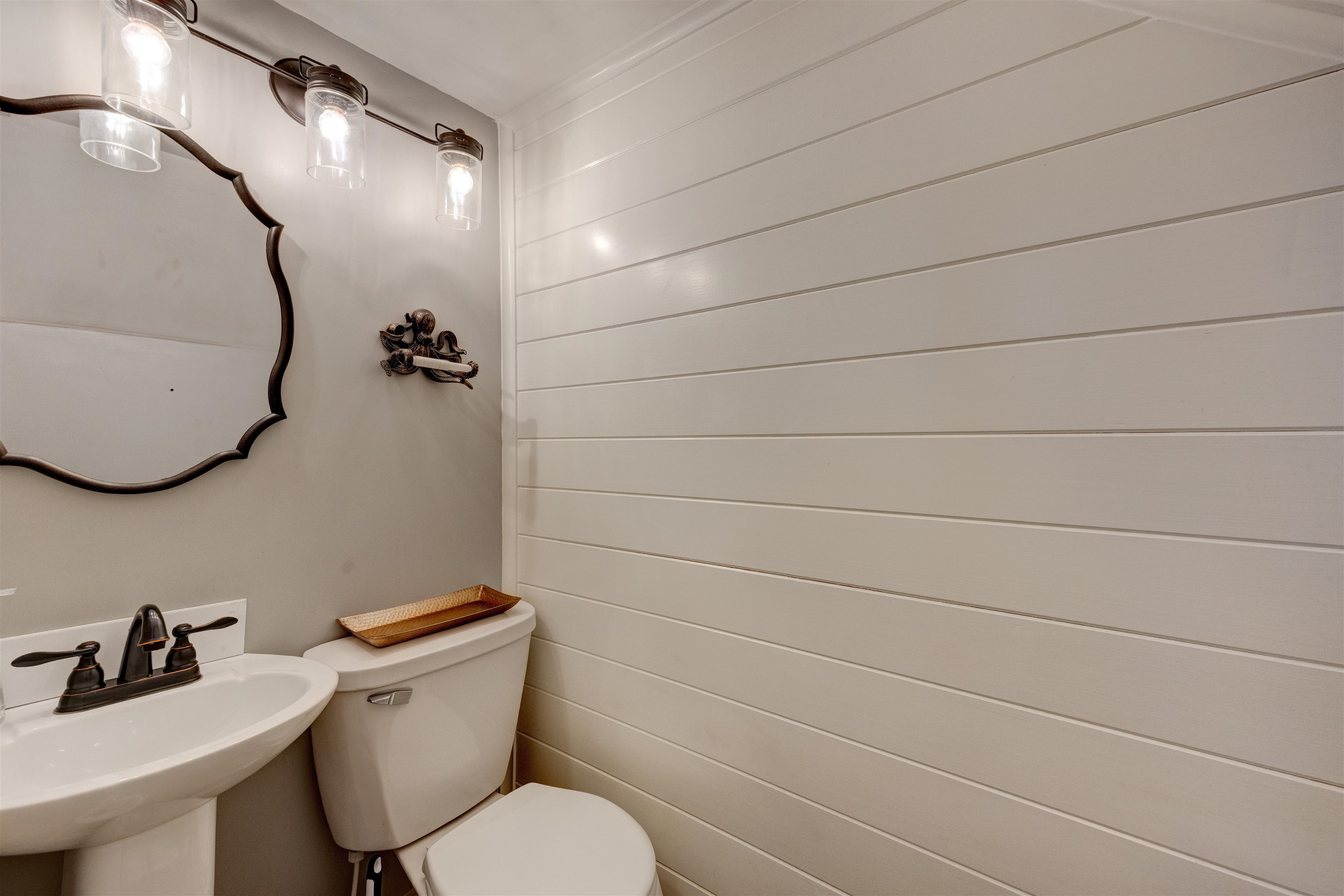 1303 Locust St, Owensboro, Kentucky 42301, 4 Bedrooms Bedrooms, ,1 BathroomBathrooms,Single Family Residence,For Sale,Locust St,93753