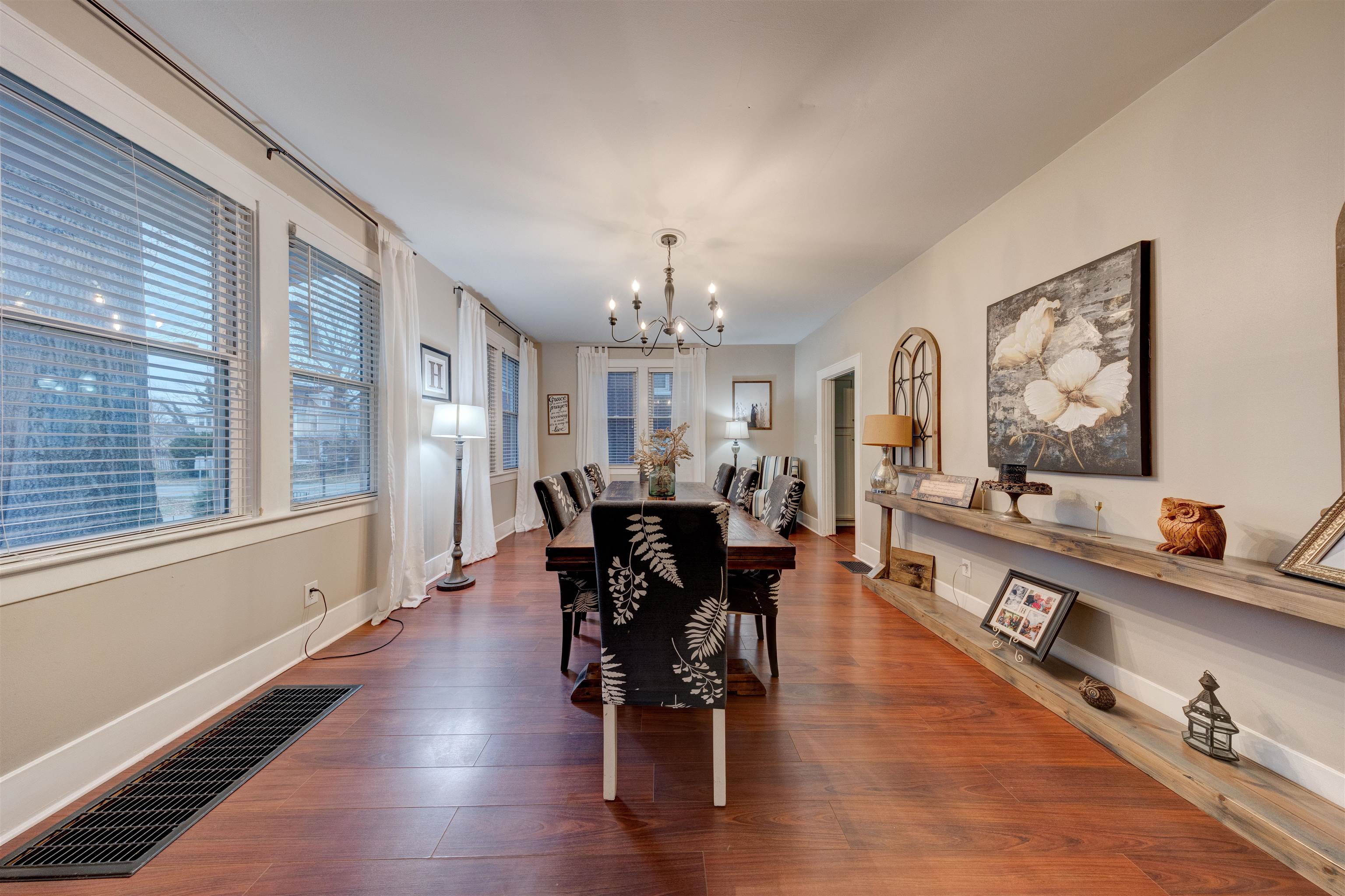 1303 Locust St, Owensboro, Kentucky 42301, 4 Bedrooms Bedrooms, ,1 BathroomBathrooms,Single Family Residence,For Sale,Locust St,93753