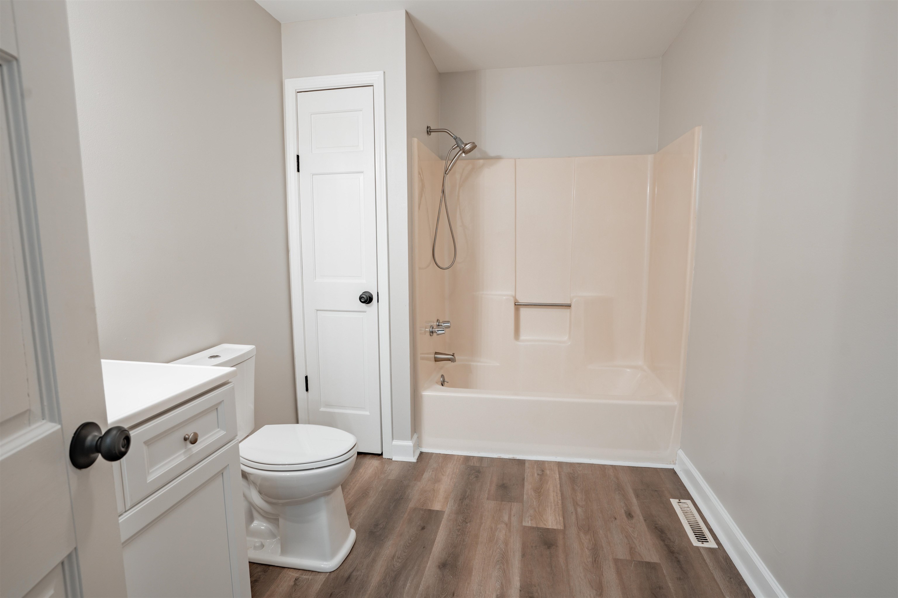 621 Clay Street, Owensboro, Kentucky 42303, 2 Bedrooms Bedrooms, ,1 BathroomBathrooms,Single Family Residence,For Sale,Clay Street,93757