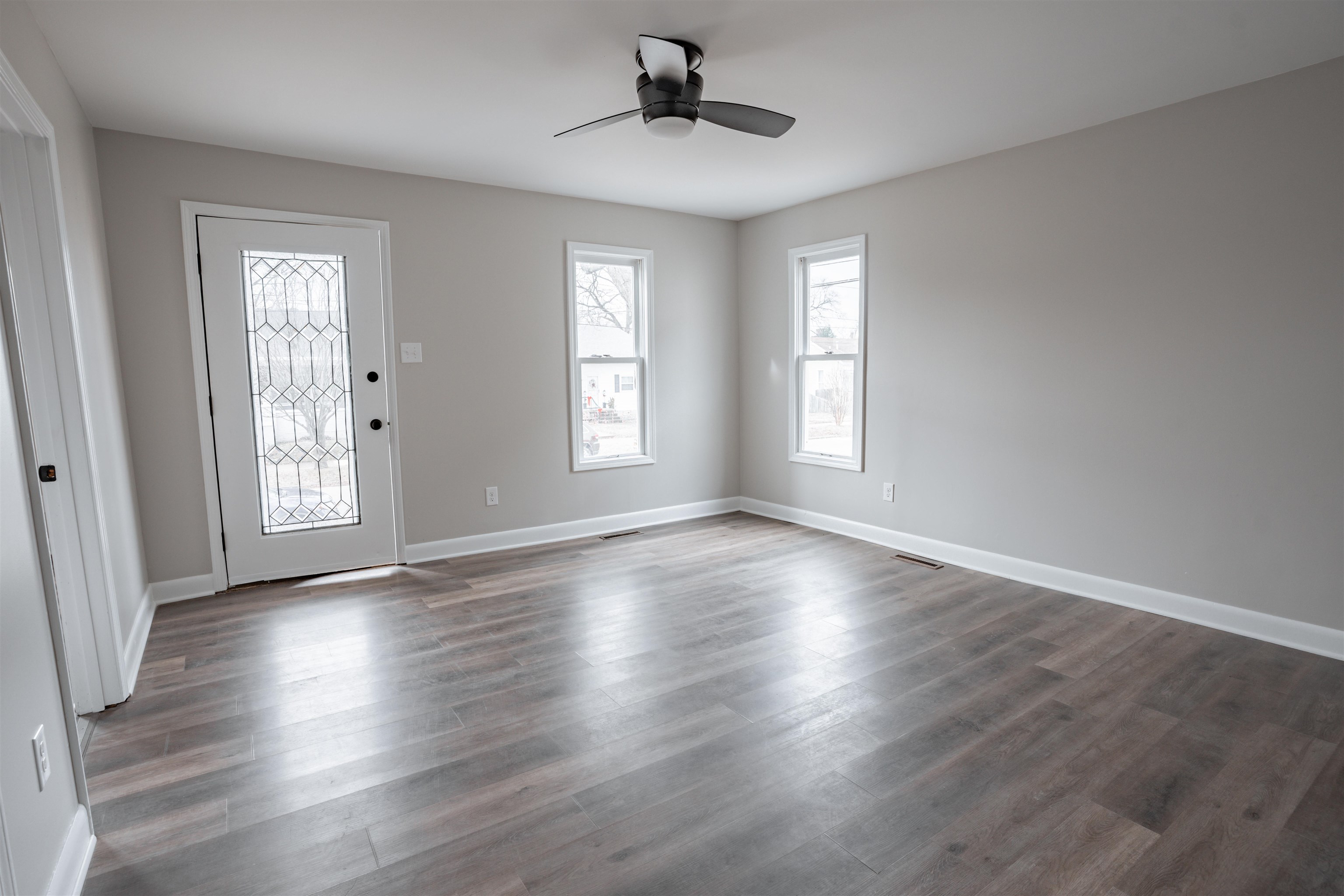 621 Clay Street, Owensboro, Kentucky 42303, 2 Bedrooms Bedrooms, ,1 BathroomBathrooms,Single Family Residence,For Sale,Clay Street,93757