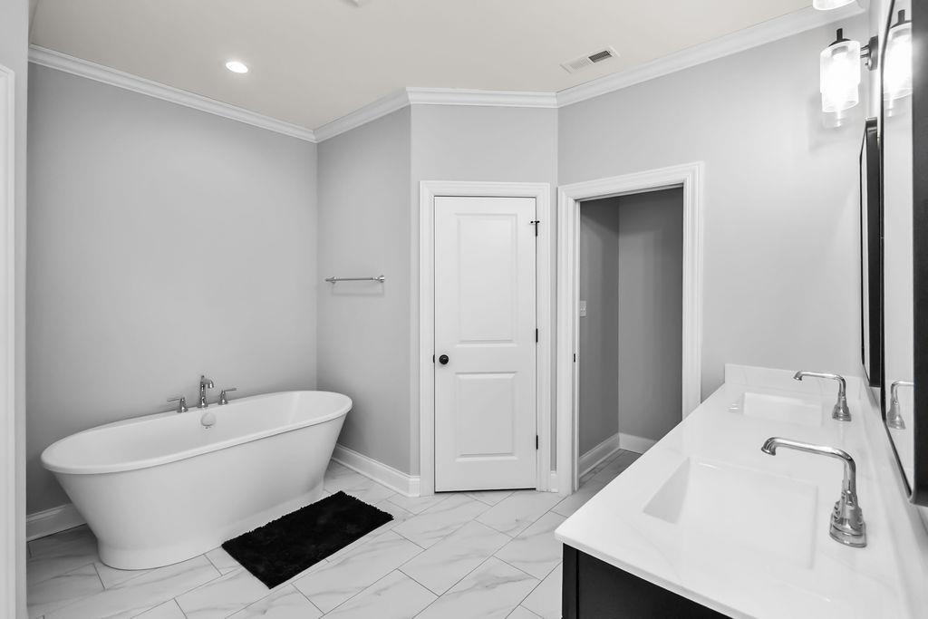 6410 Ridge Brook Cove, Owensboro, Kentucky 42301, 4 Bedrooms Bedrooms, ,2 BathroomsBathrooms,Single Family Residence,For Sale,Ridge Brook Cove,93765