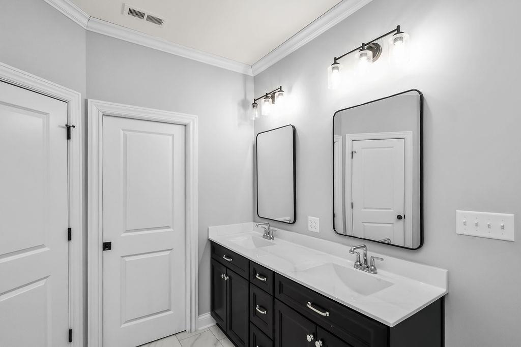 6410 Ridge Brook Cove, Owensboro, Kentucky 42301, 4 Bedrooms Bedrooms, ,2 BathroomsBathrooms,Single Family Residence,For Sale,Ridge Brook Cove,93765