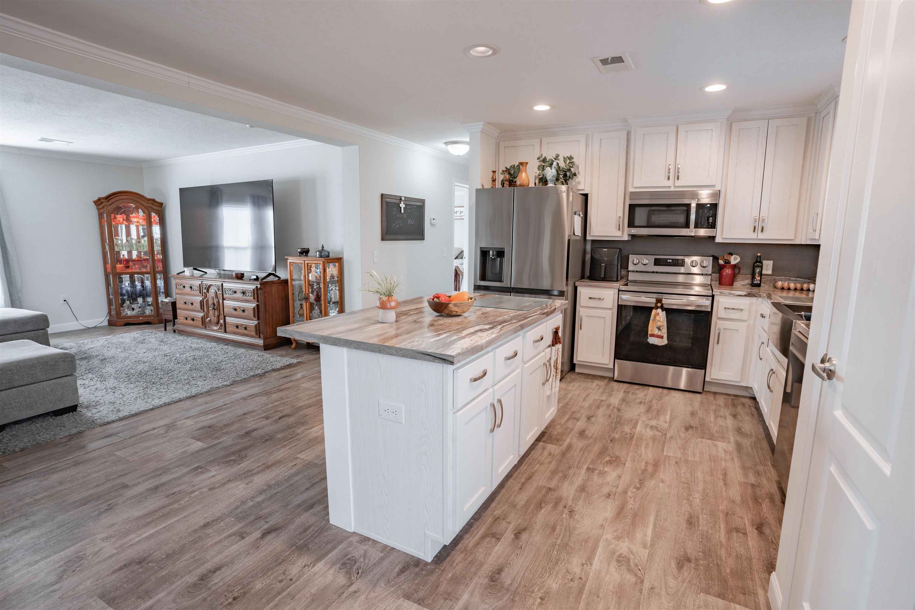 517 Thorofare St, Central City, Kentucky 42330, 3 Bedrooms Bedrooms, ,2 BathroomsBathrooms,Single Family Residence,For Sale,Thorofare St,93783