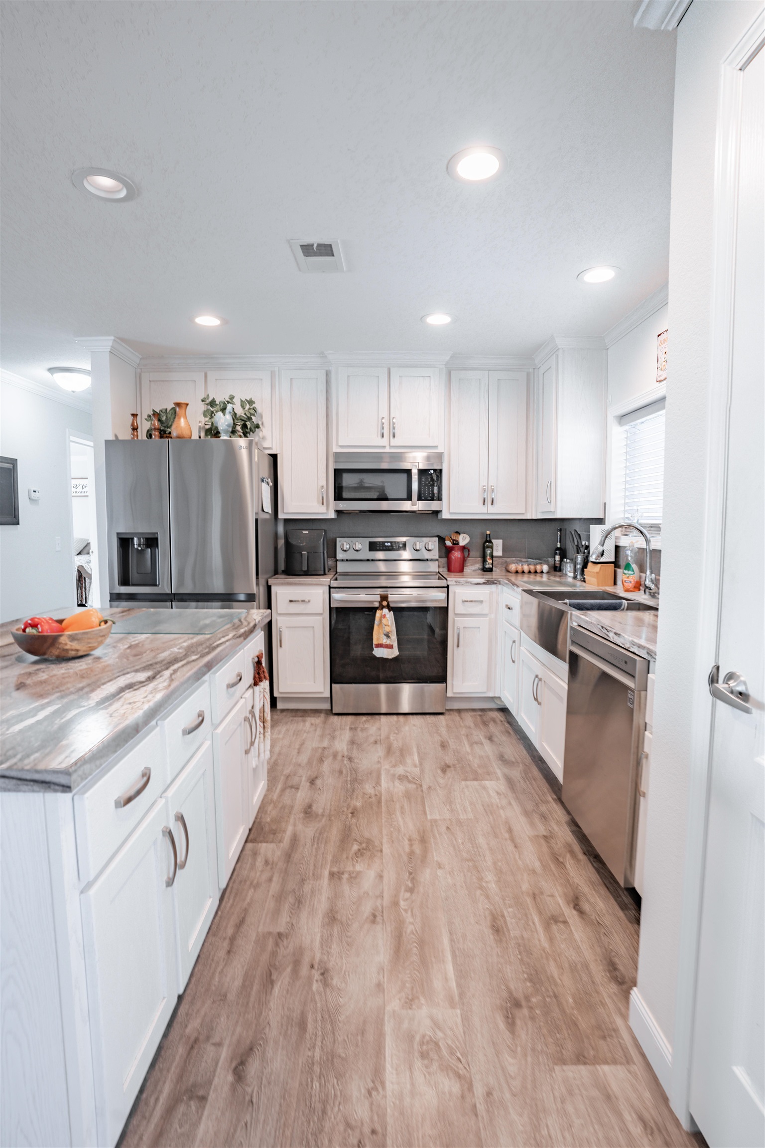 517 Thorofare St, Central City, Kentucky 42330, 3 Bedrooms Bedrooms, ,2 BathroomsBathrooms,Single Family Residence,For Sale,Thorofare St,93783