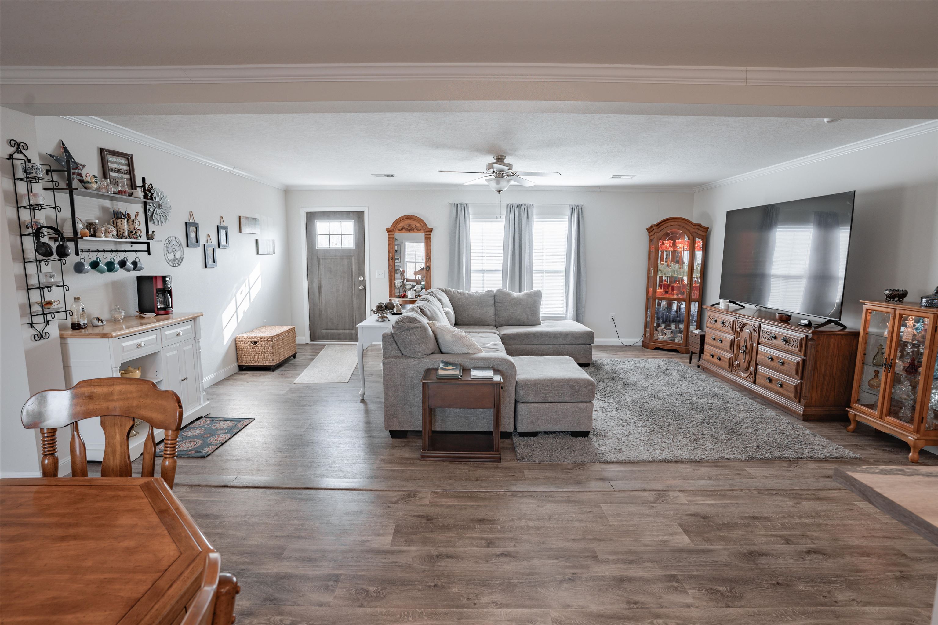 517 Thorofare St, Central City, Kentucky 42330, 3 Bedrooms Bedrooms, ,2 BathroomsBathrooms,Single Family Residence,For Sale,Thorofare St,93783