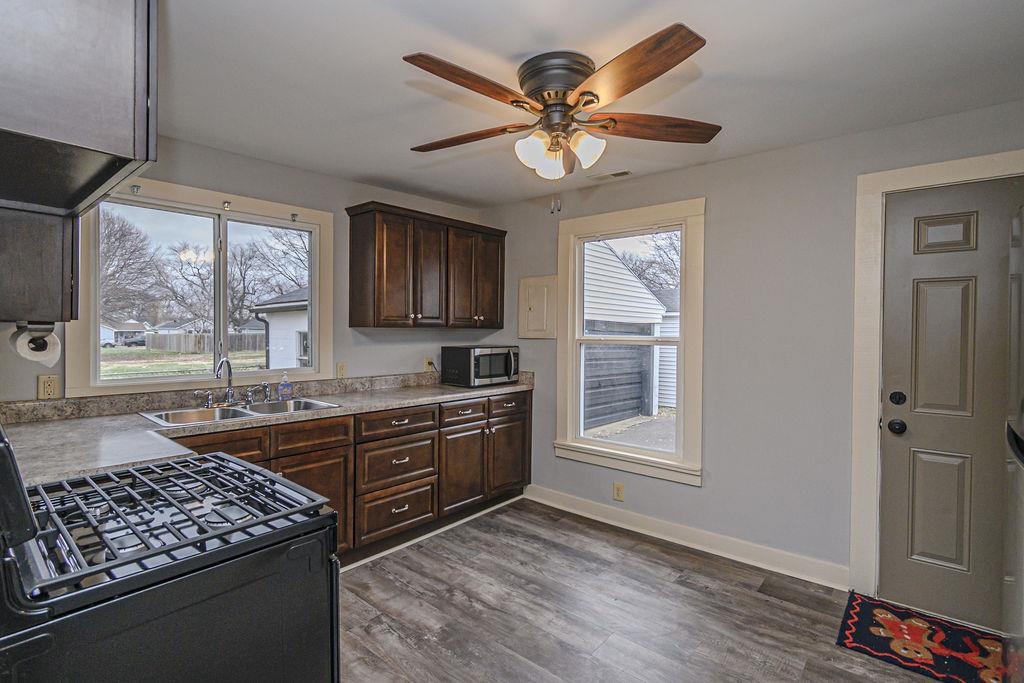 1723 Burdette Court, Owensboro, Kentucky 42301, 2 Bedrooms Bedrooms, ,1 BathroomBathrooms,Single Family Residence,For Sale,Burdette Court,93787