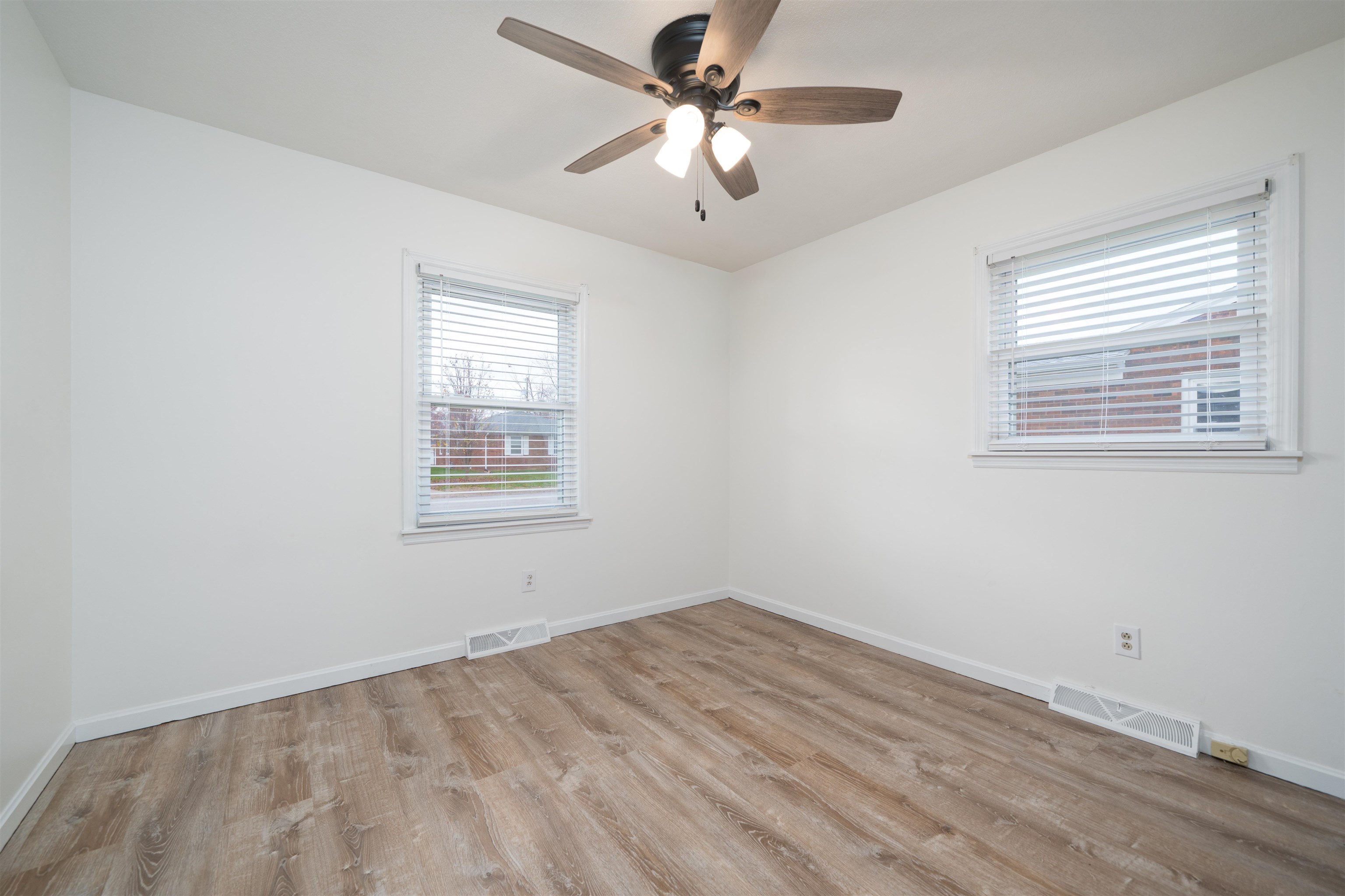 3521 Queens Way, Owensboro, Kentucky 42301, 3 Bedrooms Bedrooms, ,3 BathroomsBathrooms,Single Family Residence,For Sale,Queens Way,93794