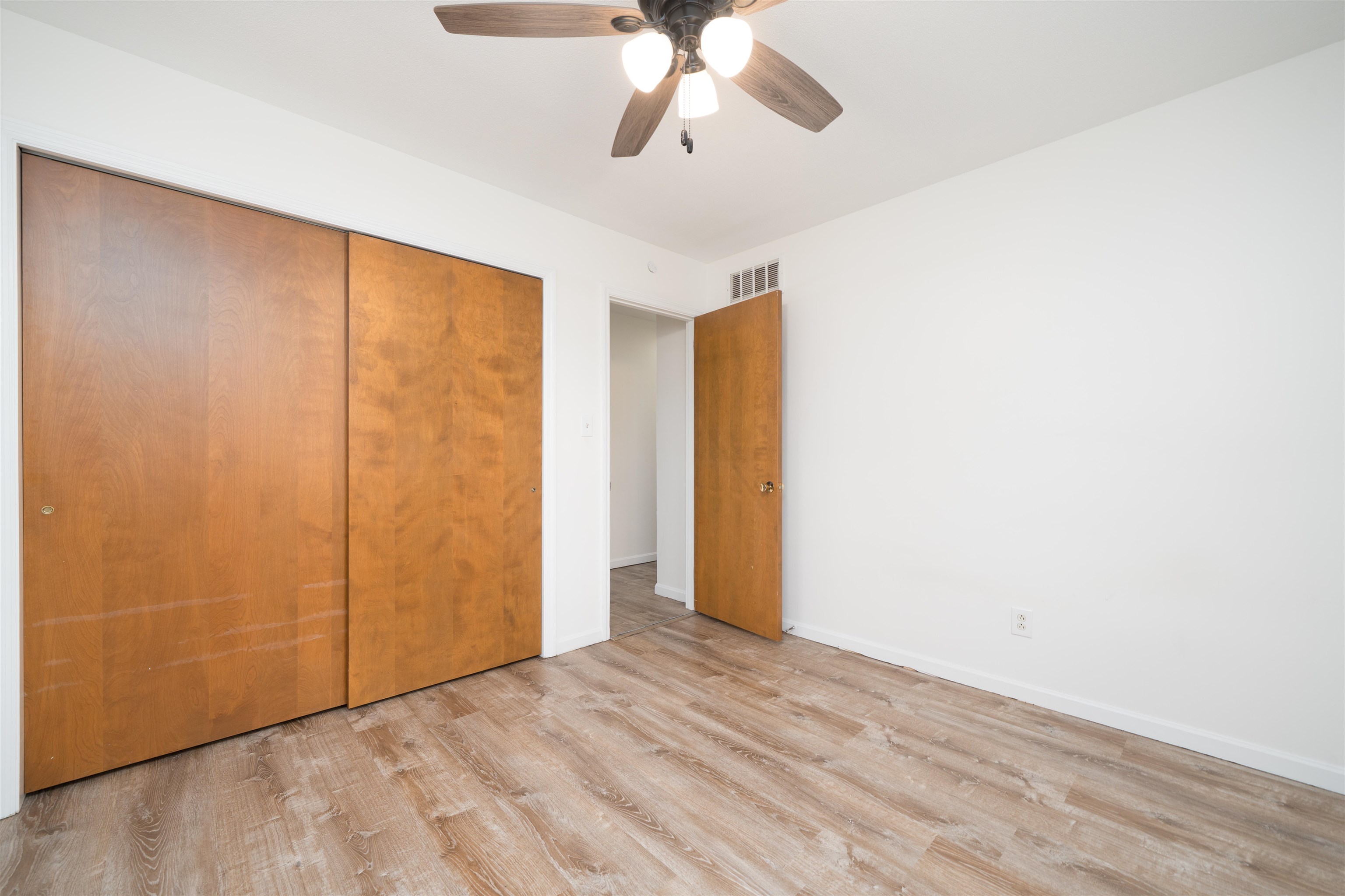 3521 Queens Way, Owensboro, Kentucky 42301, 3 Bedrooms Bedrooms, ,3 BathroomsBathrooms,Single Family Residence,For Sale,Queens Way,93794