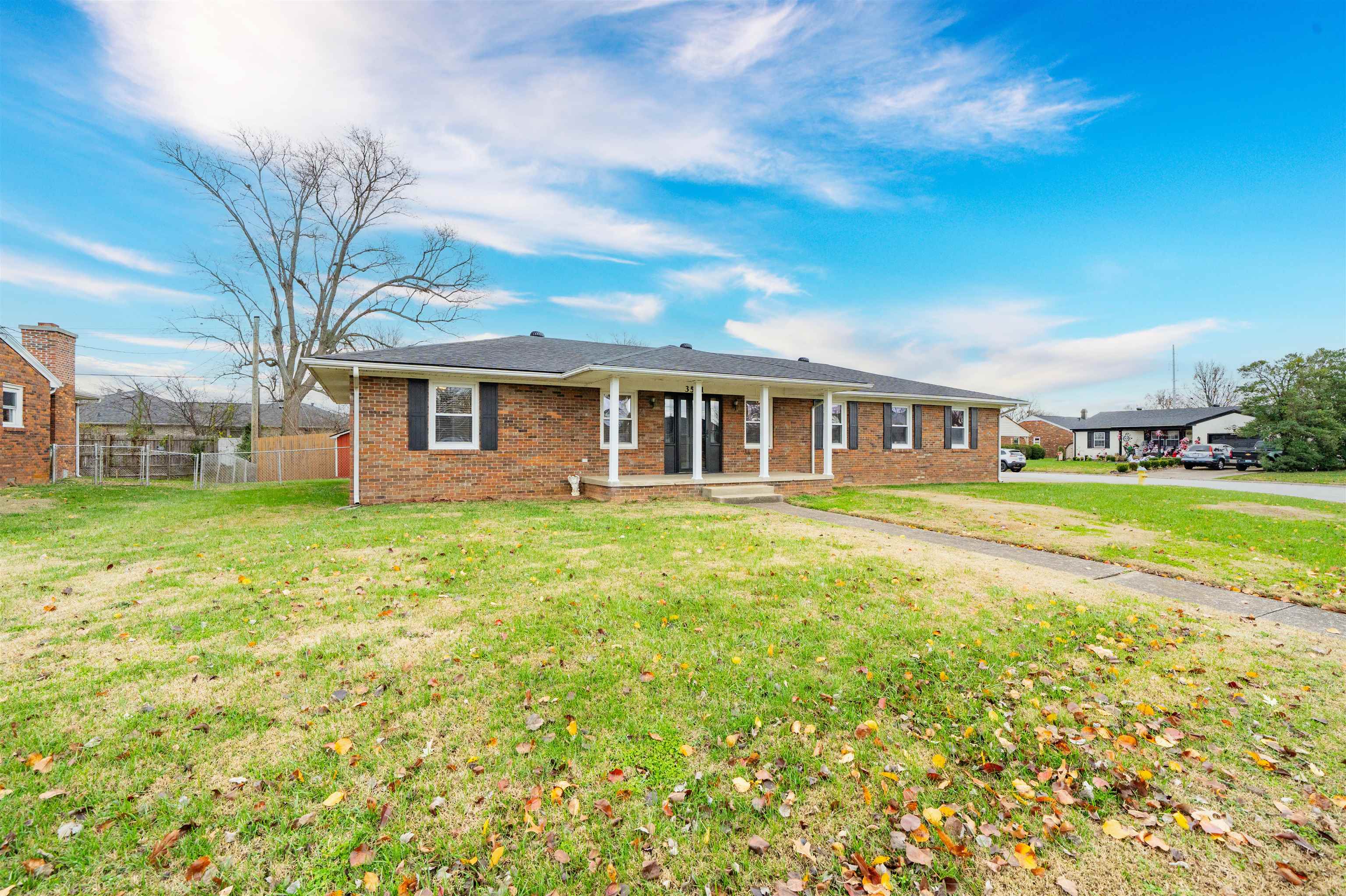 3521 Queens Way, Owensboro, Kentucky 42301, 3 Bedrooms Bedrooms, ,3 BathroomsBathrooms,Single Family Residence,For Sale,Queens Way,93794