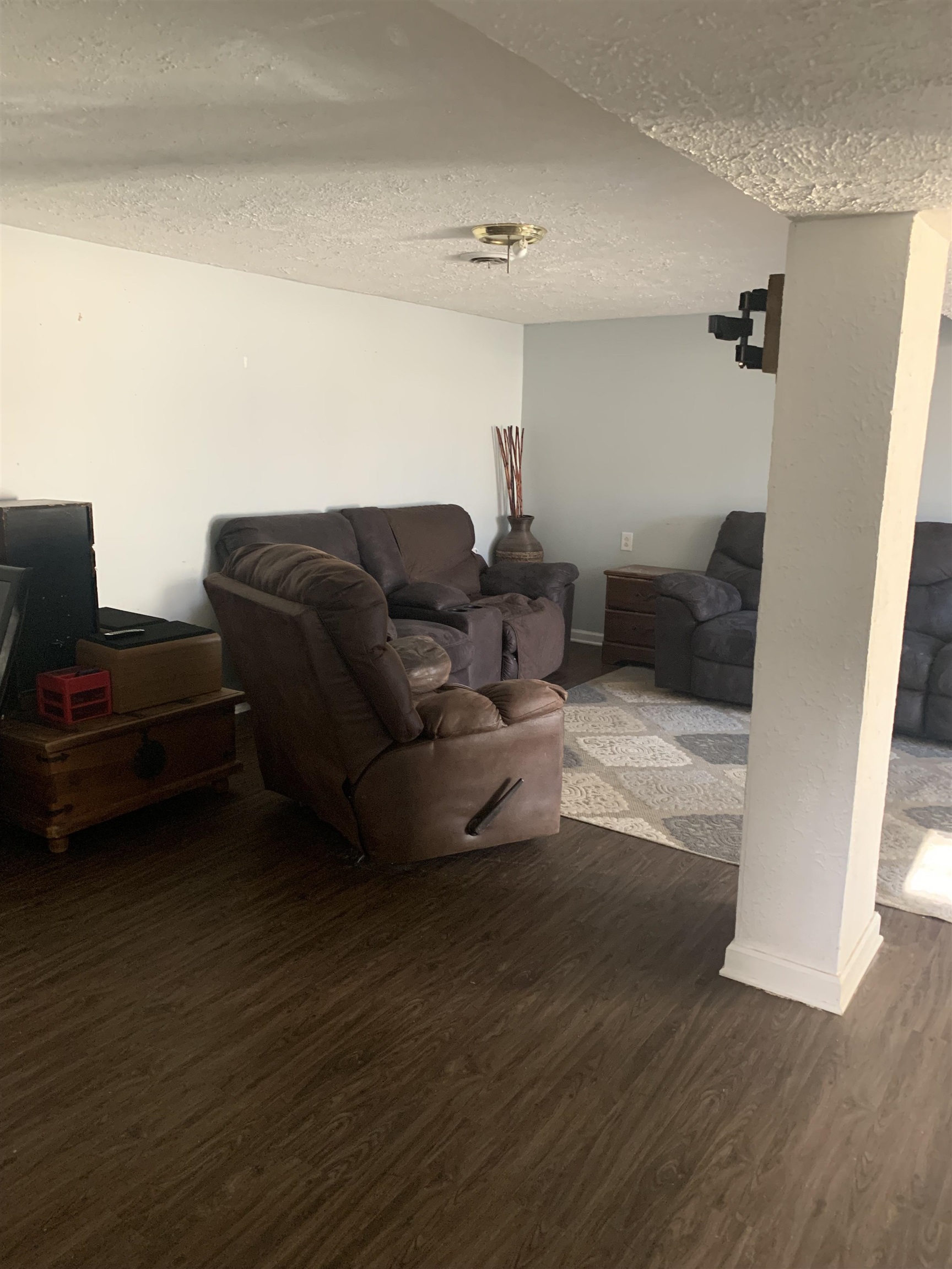 1331 Gilbert Lane, Owensboro, Kentucky 42303, 3 Bedrooms Bedrooms, ,2 BathroomsBathrooms,Single Family Residence,For Sale,Gilbert Lane,93798