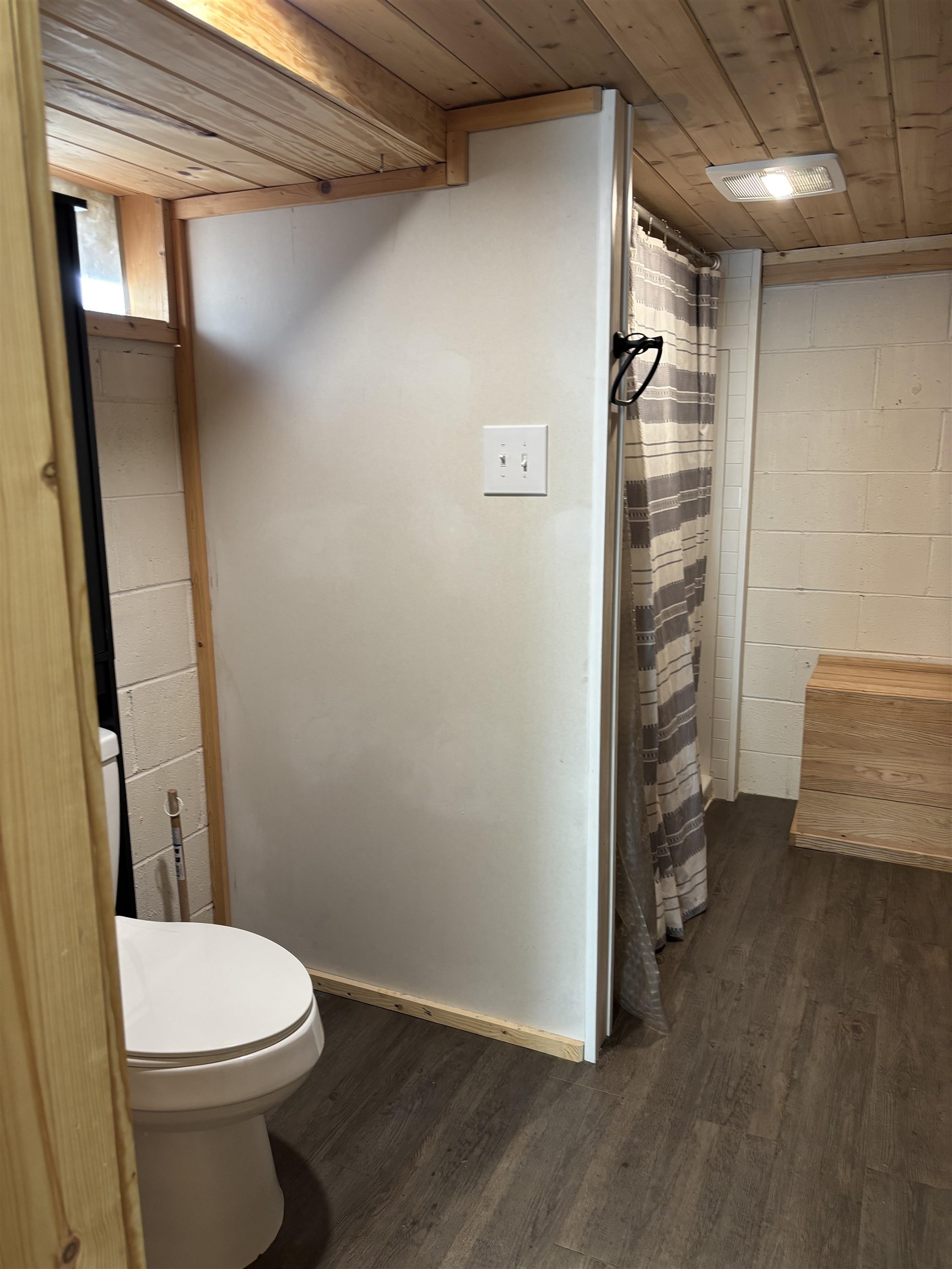 1331 Gilbert Lane, Owensboro, Kentucky 42303, 3 Bedrooms Bedrooms, ,2 BathroomsBathrooms,Single Family Residence,For Sale,Gilbert Lane,93798