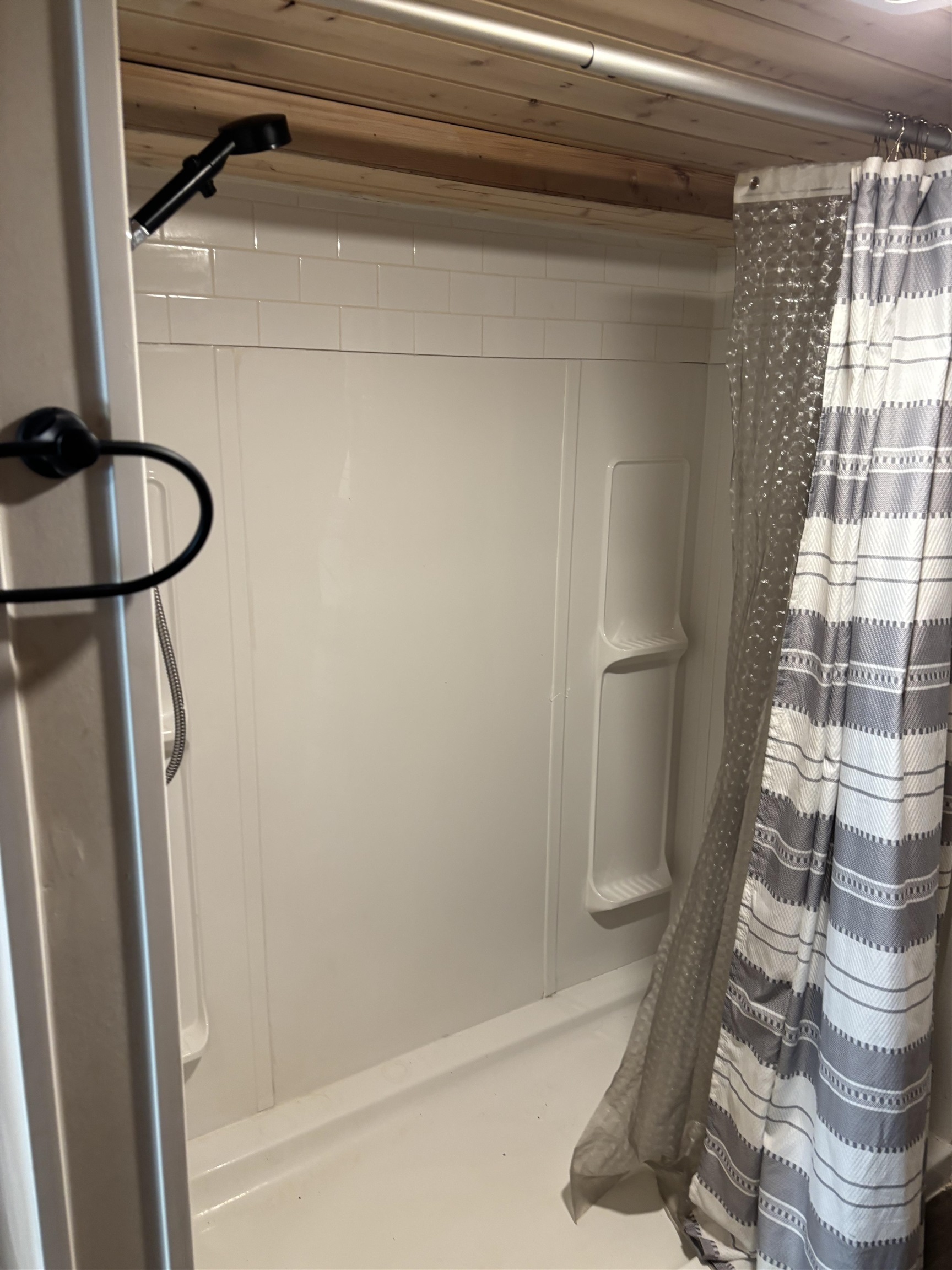 1331 Gilbert Lane, Owensboro, Kentucky 42303, 3 Bedrooms Bedrooms, ,2 BathroomsBathrooms,Single Family Residence,For Sale,Gilbert Lane,93798