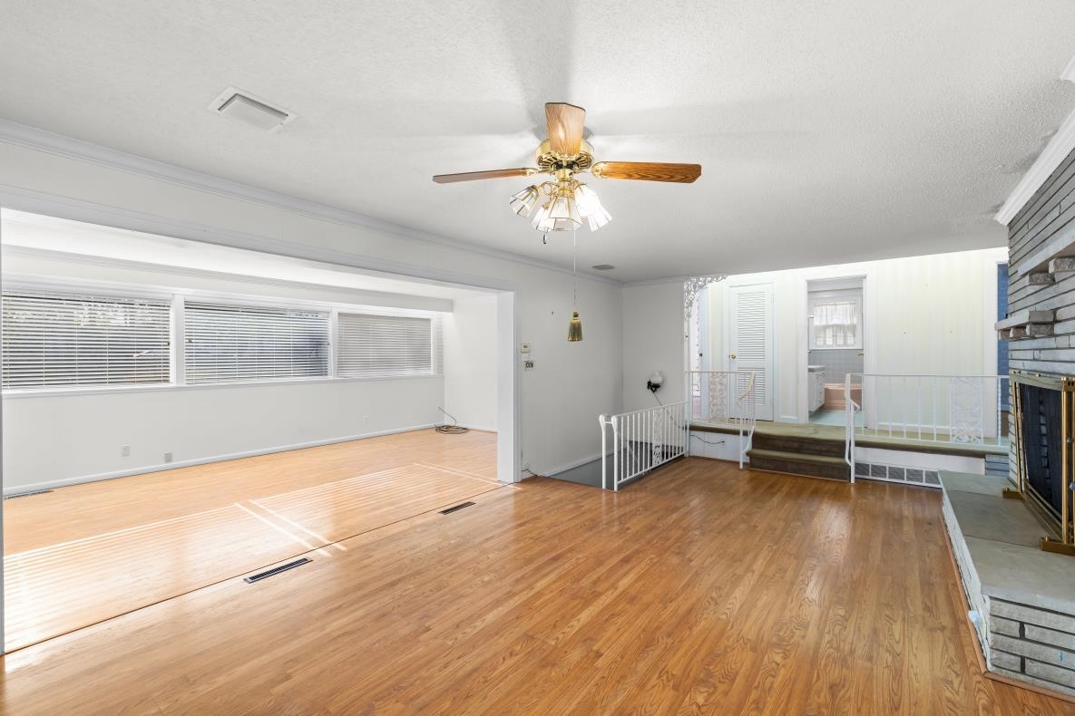 1424 College Drive, Owensboro, Kentucky 42301, 3 Bedrooms Bedrooms, ,2 BathroomsBathrooms,Single Family Residence,For Sale,College Drive,93803