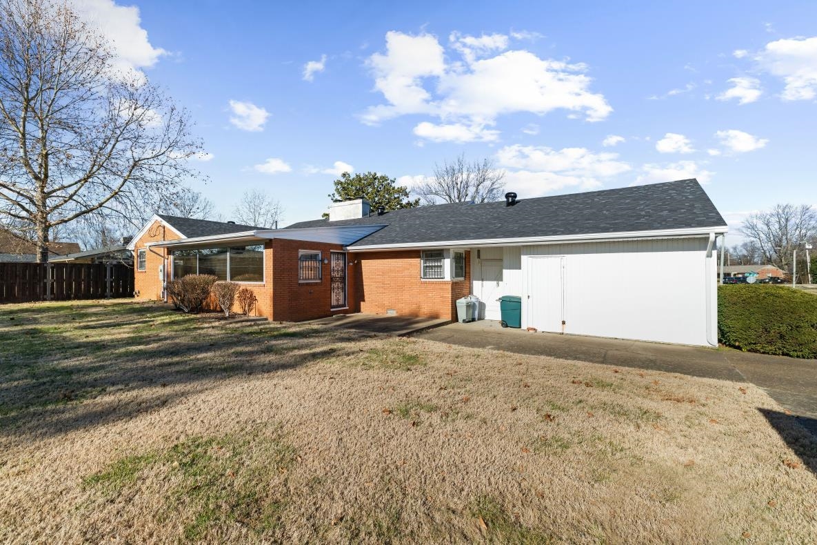 1424 College Drive, Owensboro, Kentucky 42301, 3 Bedrooms Bedrooms, ,2 BathroomsBathrooms,Single Family Residence,For Sale,College Drive,93803