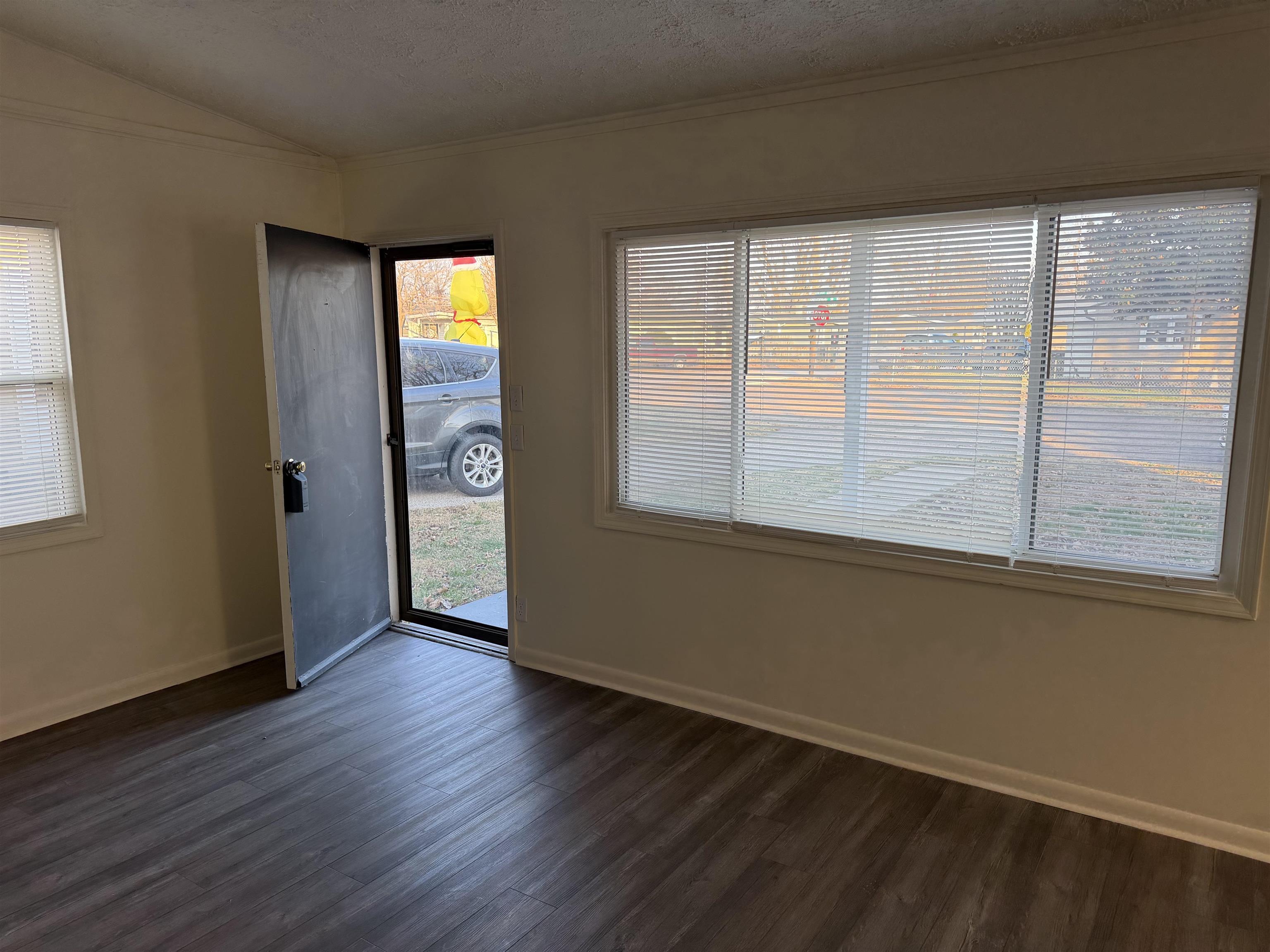 610 Dornell Street, Owensboro, Kentucky 42301, 4 Bedrooms Bedrooms, ,1 BathroomBathrooms,Single Family Residence,For Sale,Dornell Street,93804