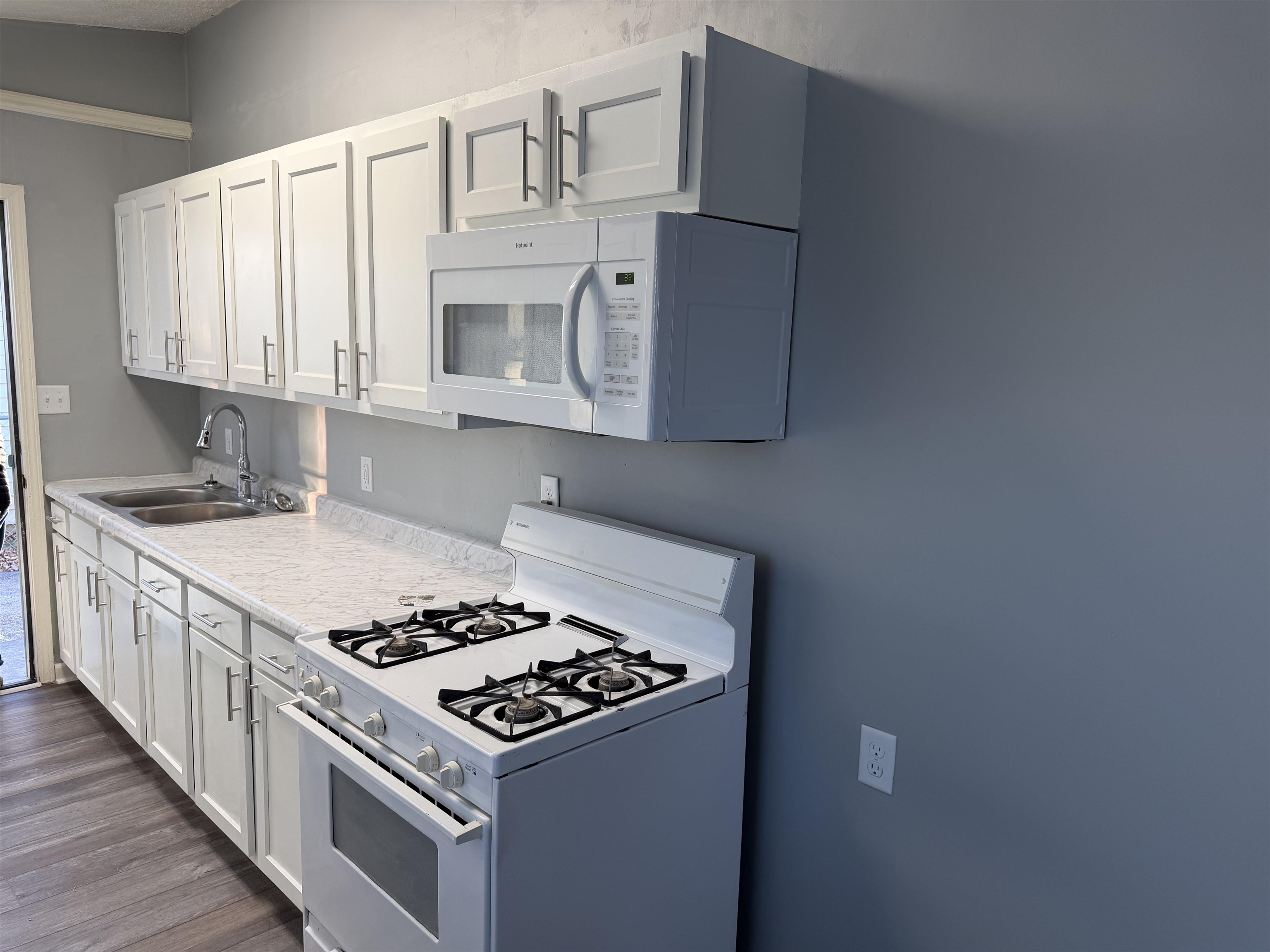 610 Dornell Street, Owensboro, Kentucky 42301, 4 Bedrooms Bedrooms, ,1 BathroomBathrooms,Single Family Residence,For Sale,Dornell Street,93804