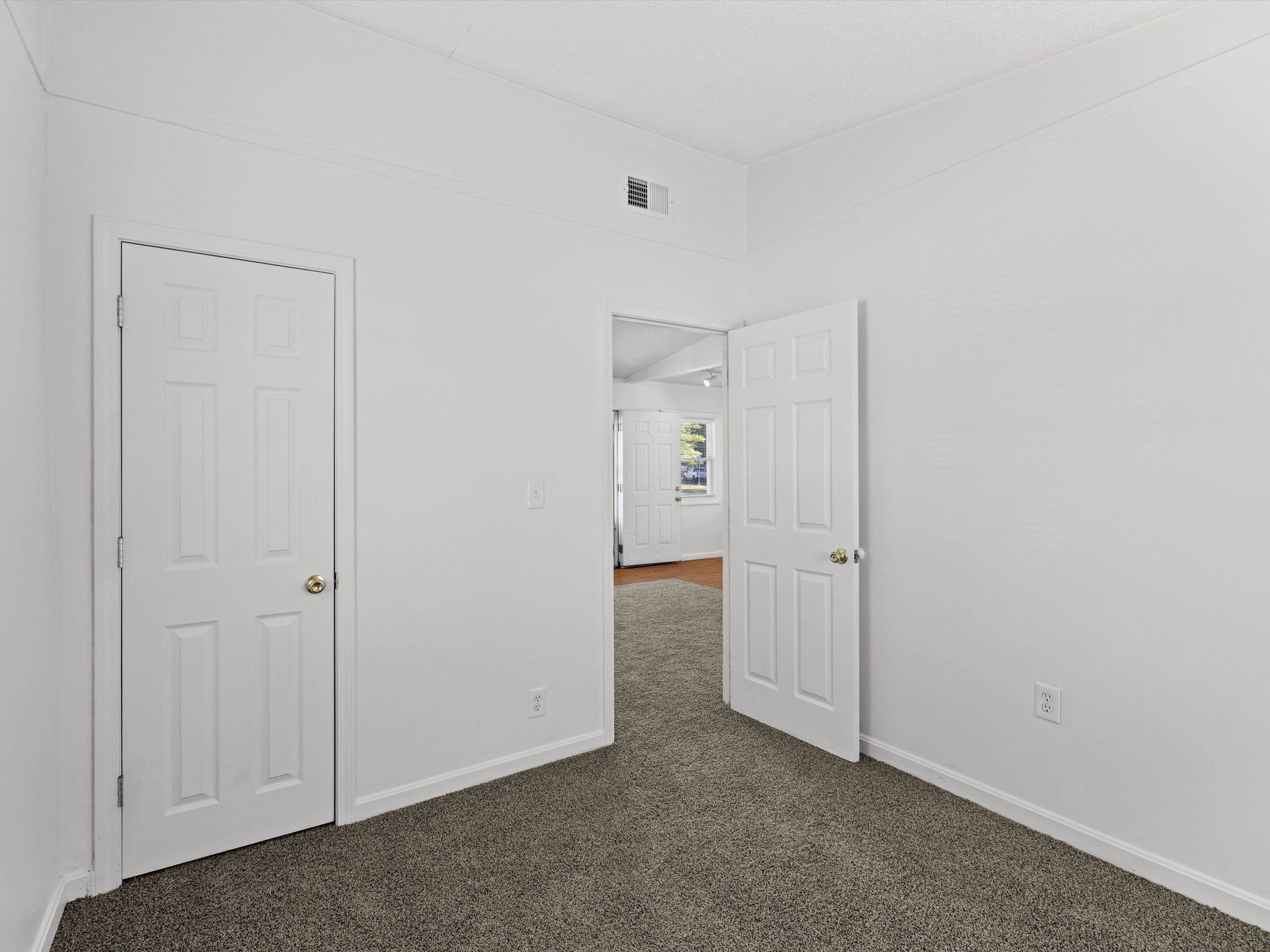 737 Jed Place, Owensboro, Kentucky 42301, 3 Bedrooms Bedrooms, ,1 BathroomBathrooms,Single Family Residence,For Sale,Jed Place,93805
