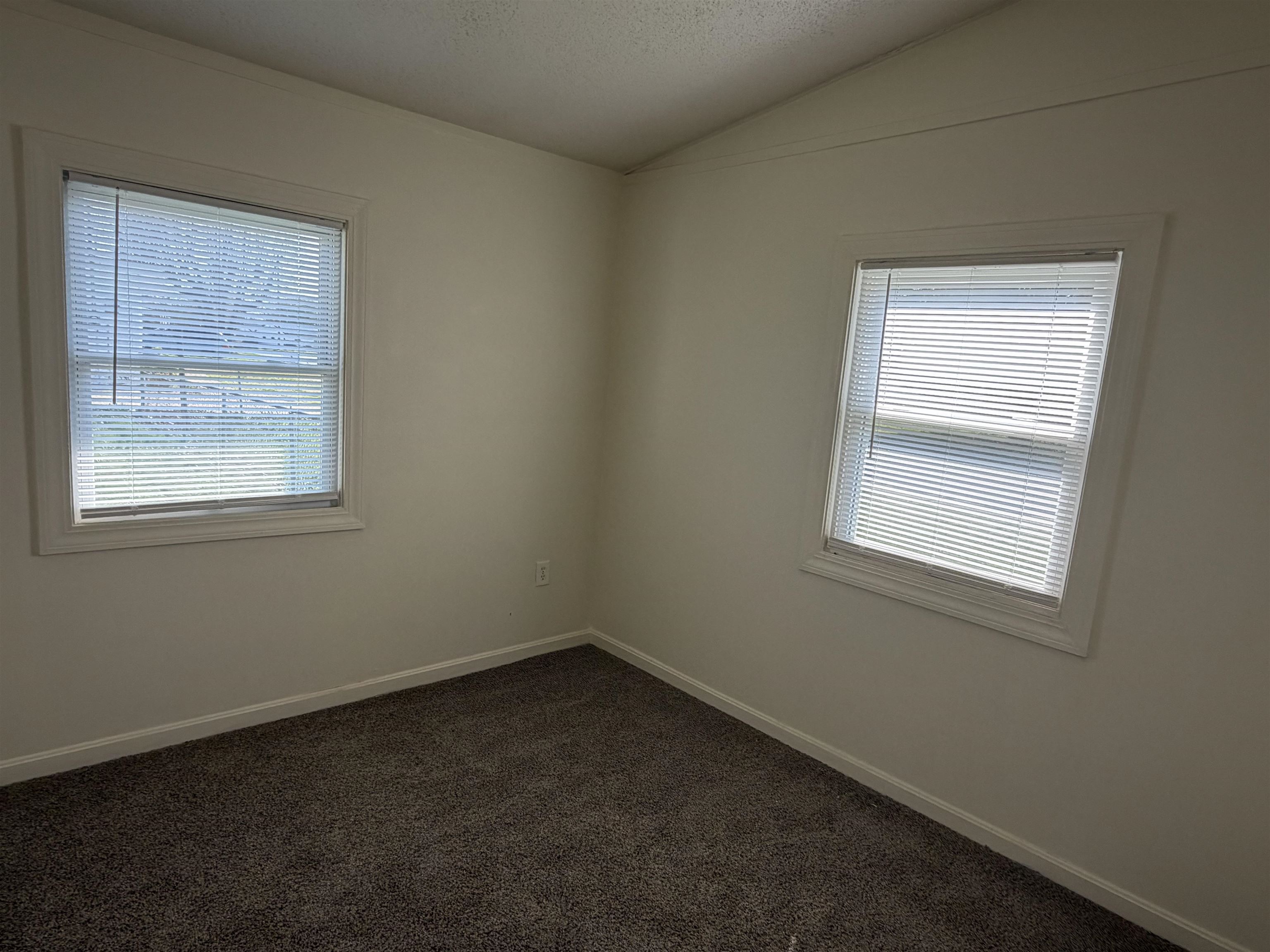 737 Jed Place, Owensboro, Kentucky 42301, 3 Bedrooms Bedrooms, ,1 BathroomBathrooms,Single Family Residence,For Sale,Jed Place,93805