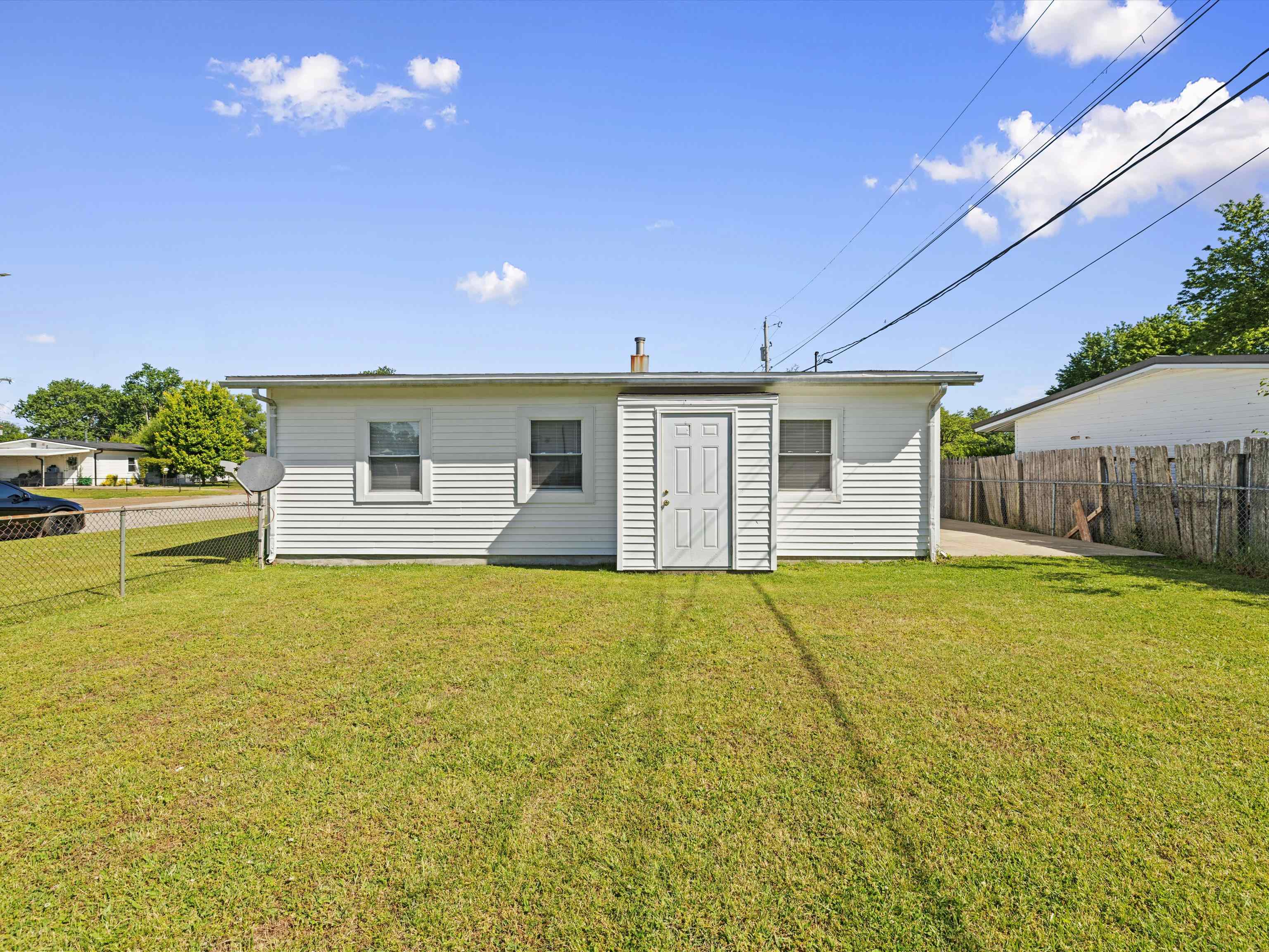 737 Jed Place, Owensboro, Kentucky 42301, 3 Bedrooms Bedrooms, ,1 BathroomBathrooms,Single Family Residence,For Sale,Jed Place,93805