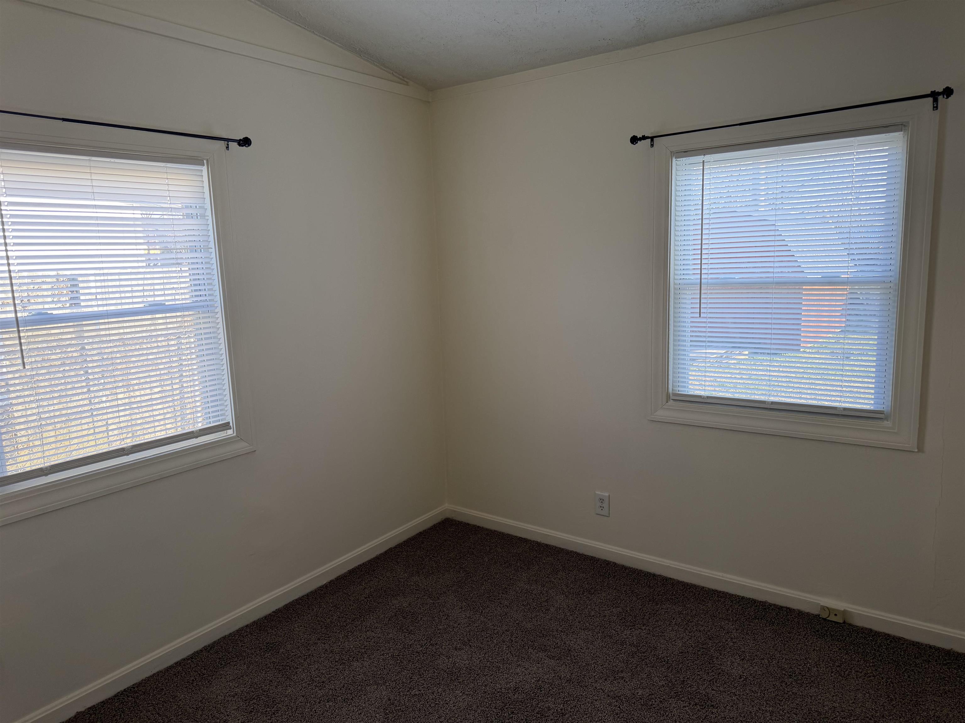 737 Jed Place, Owensboro, Kentucky 42301, 3 Bedrooms Bedrooms, ,1 BathroomBathrooms,Single Family Residence,For Sale,Jed Place,93805