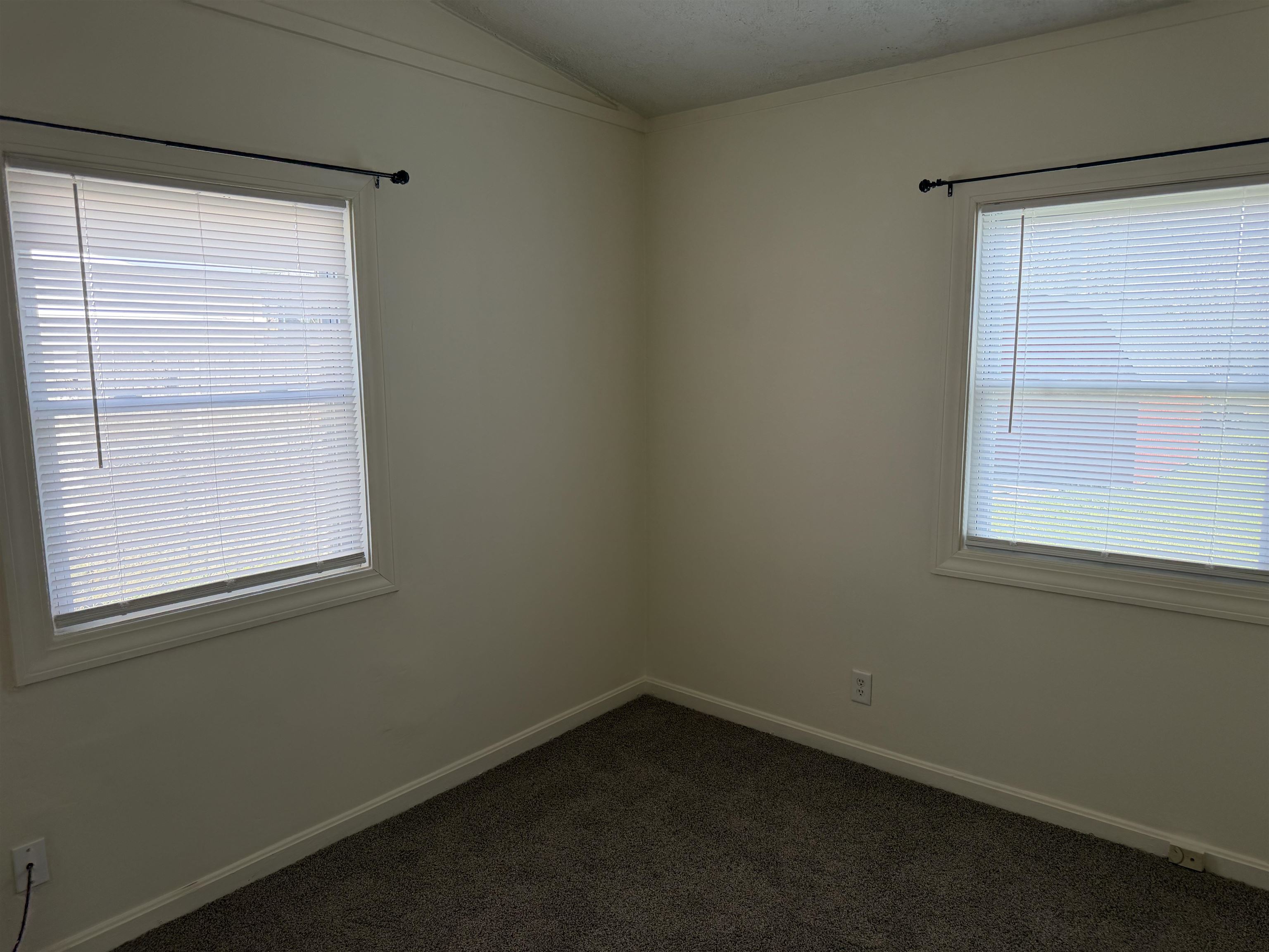 737 Jed Place, Owensboro, Kentucky 42301, 3 Bedrooms Bedrooms, ,1 BathroomBathrooms,Single Family Residence,For Sale,Jed Place,93805