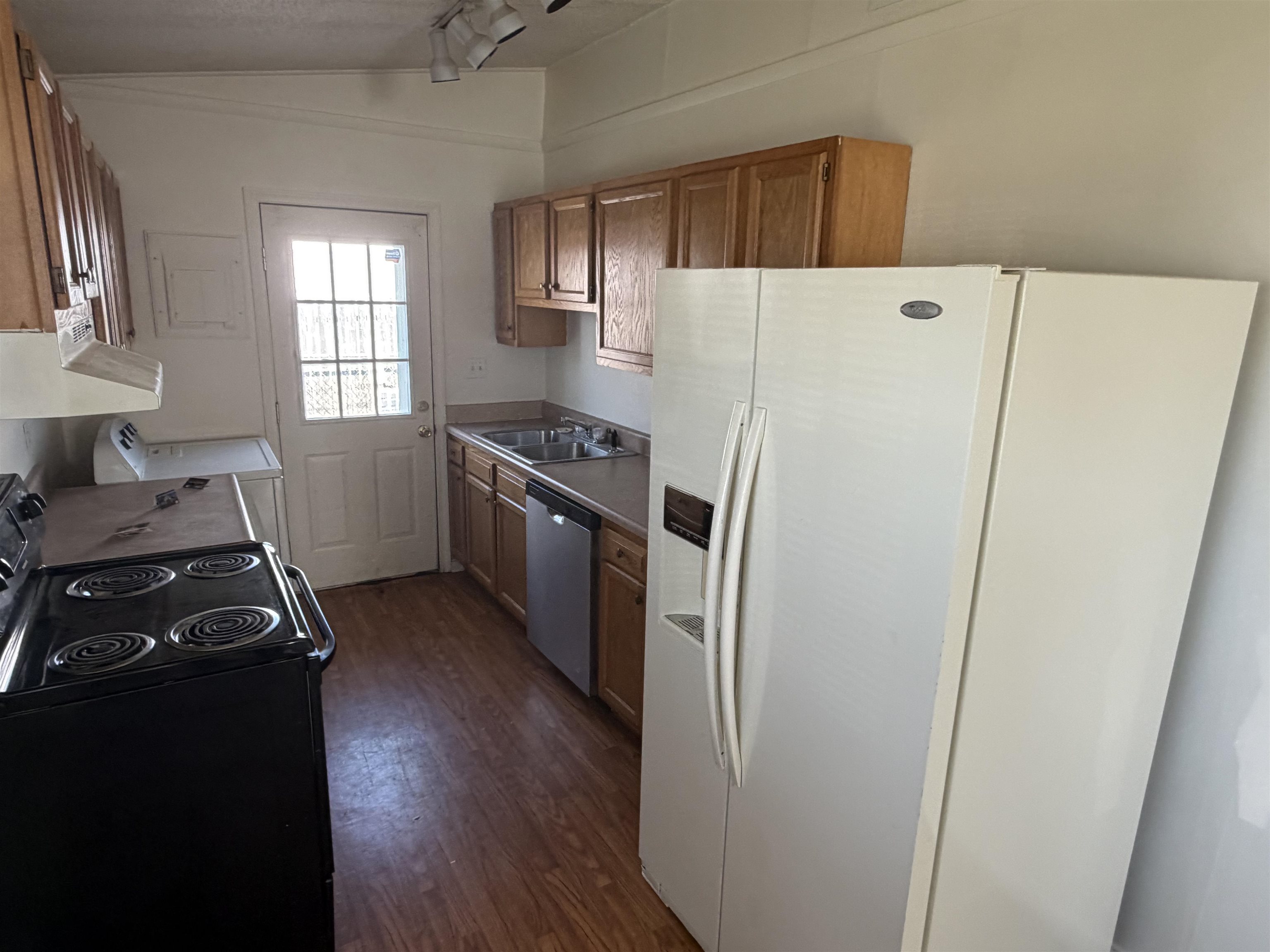 737 Jed Place, Owensboro, Kentucky 42301, 3 Bedrooms Bedrooms, ,1 BathroomBathrooms,Single Family Residence,For Sale,Jed Place,93805