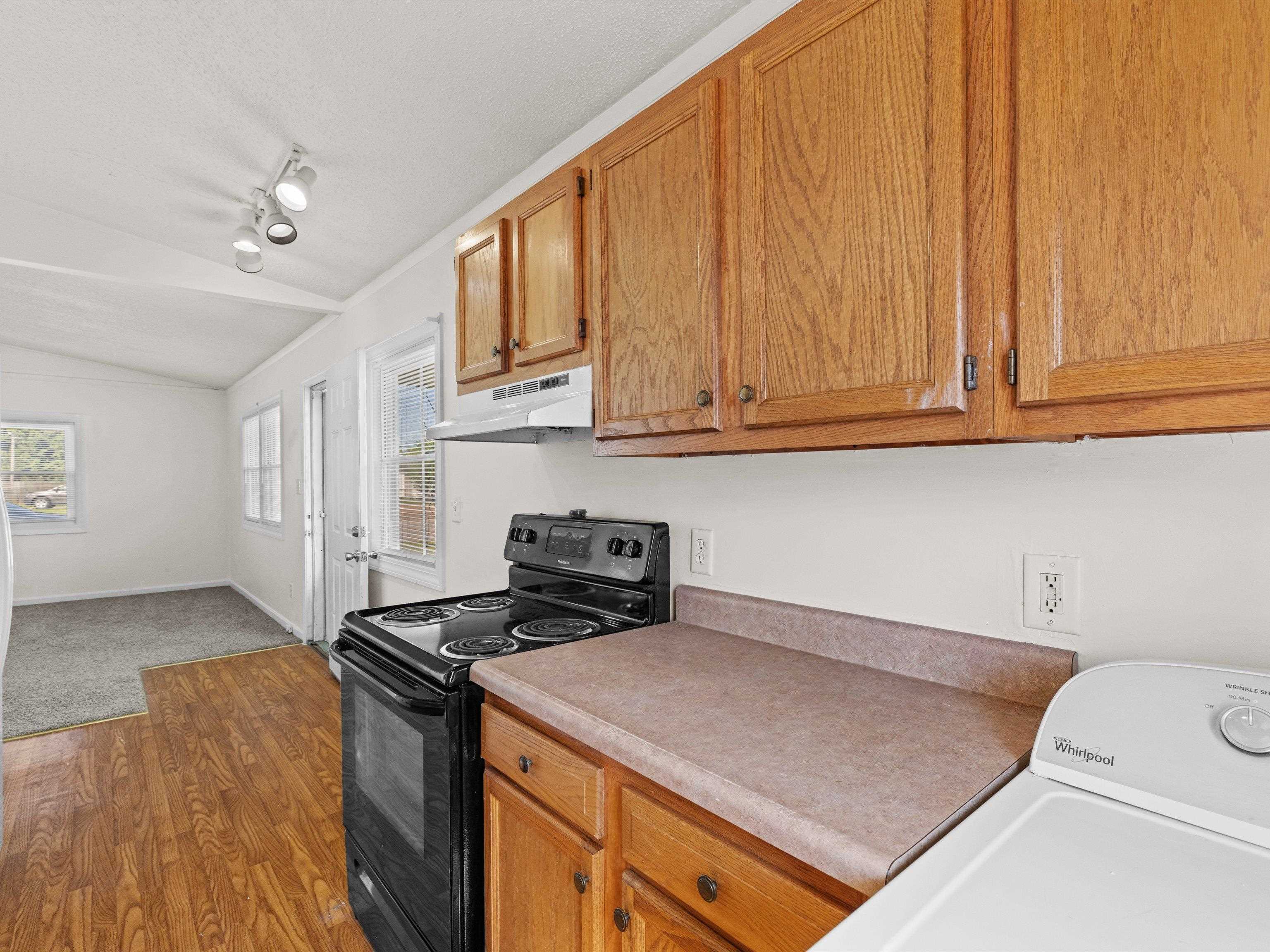 737 Jed Place, Owensboro, Kentucky 42301, 3 Bedrooms Bedrooms, ,1 BathroomBathrooms,Single Family Residence,For Sale,Jed Place,93805