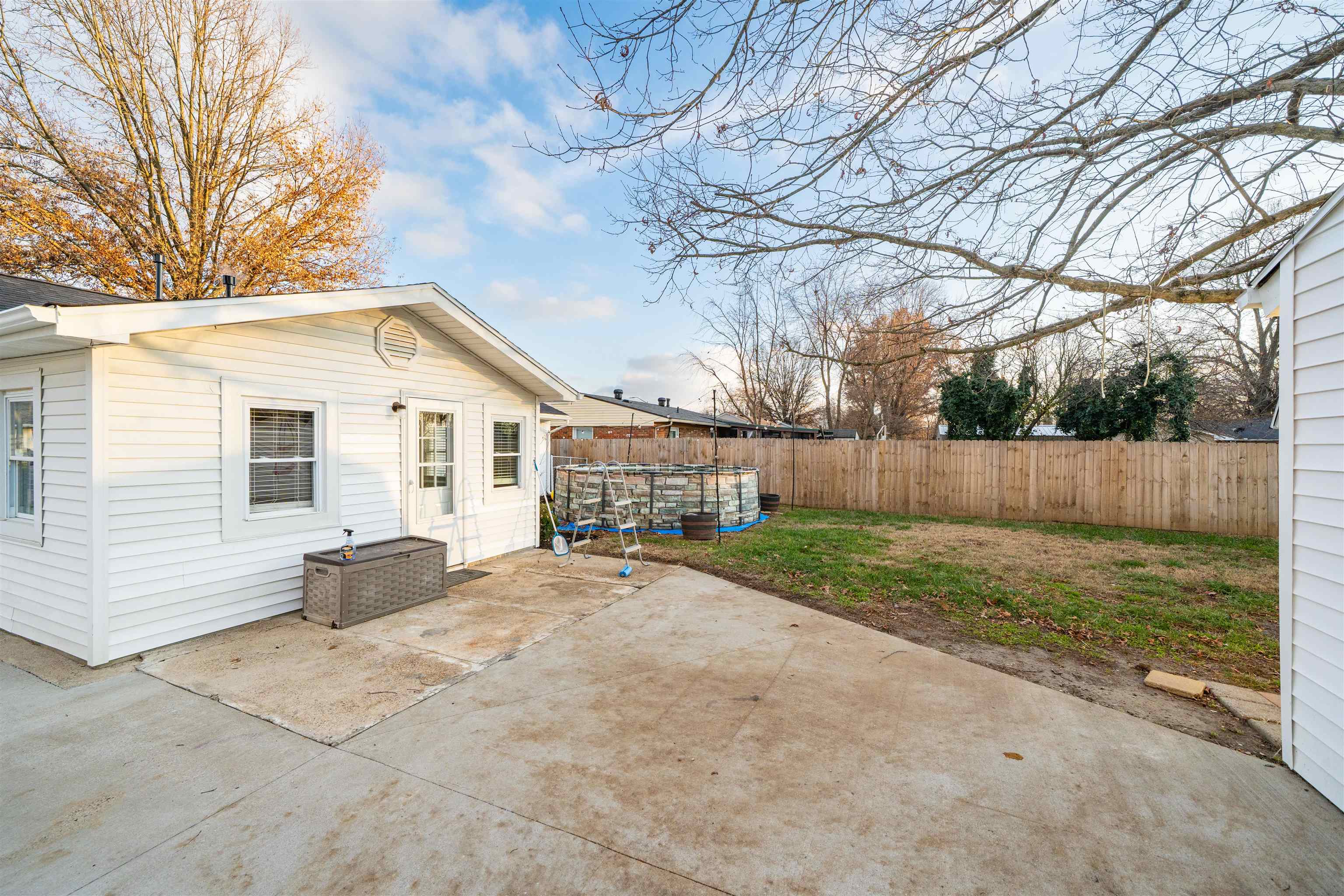 3842 Carpenter Drive, Owensboro, Kentucky 42301, 3 Bedrooms Bedrooms, ,1 BathroomBathrooms,Single Family Residence,For Sale,Carpenter Drive,93810