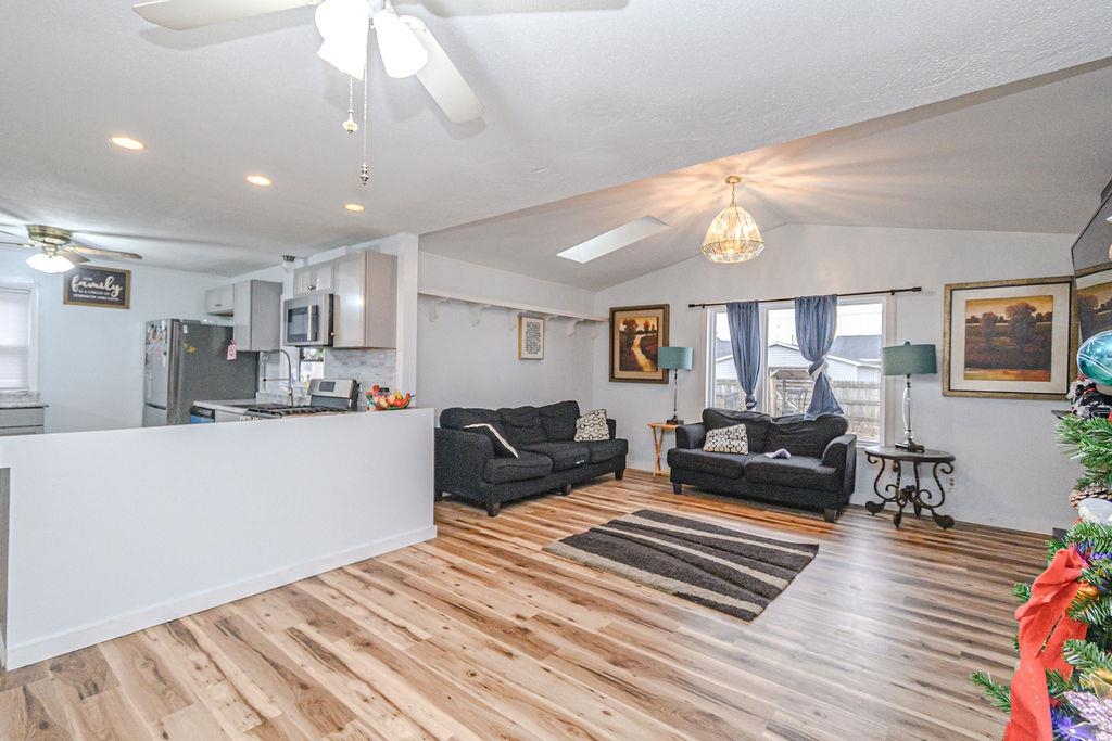 3418 Queens Way, Owensboro, Kentucky 42301, 3 Bedrooms Bedrooms, ,2 BathroomsBathrooms,Single Family Residence,For Sale,Queens Way,93820