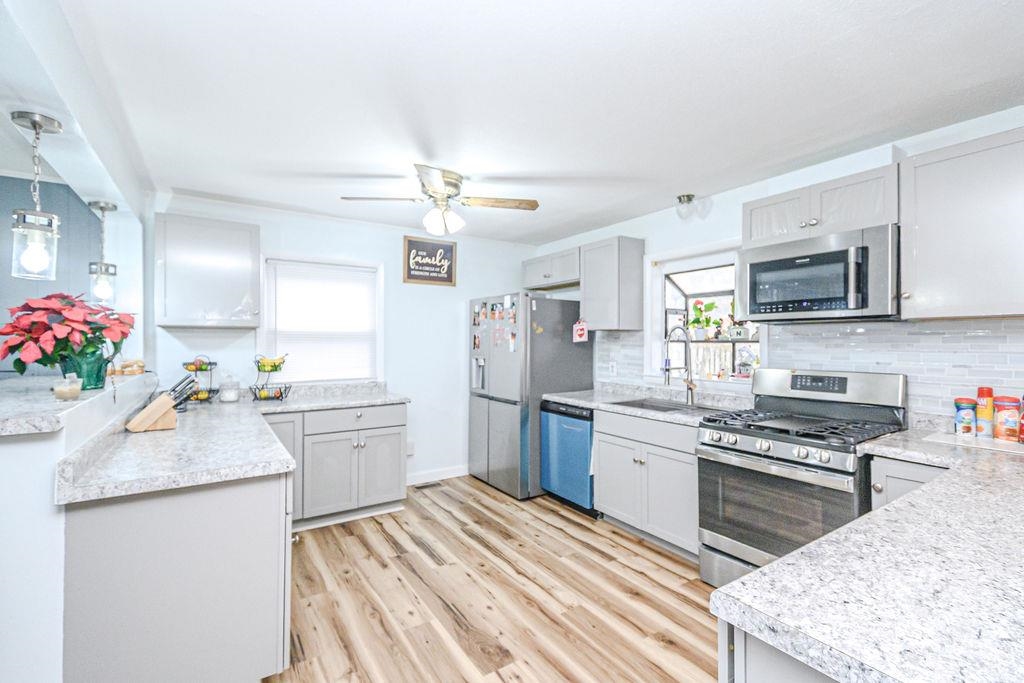 3418 Queens Way, Owensboro, Kentucky 42301, 3 Bedrooms Bedrooms, ,2 BathroomsBathrooms,Single Family Residence,For Sale,Queens Way,93820