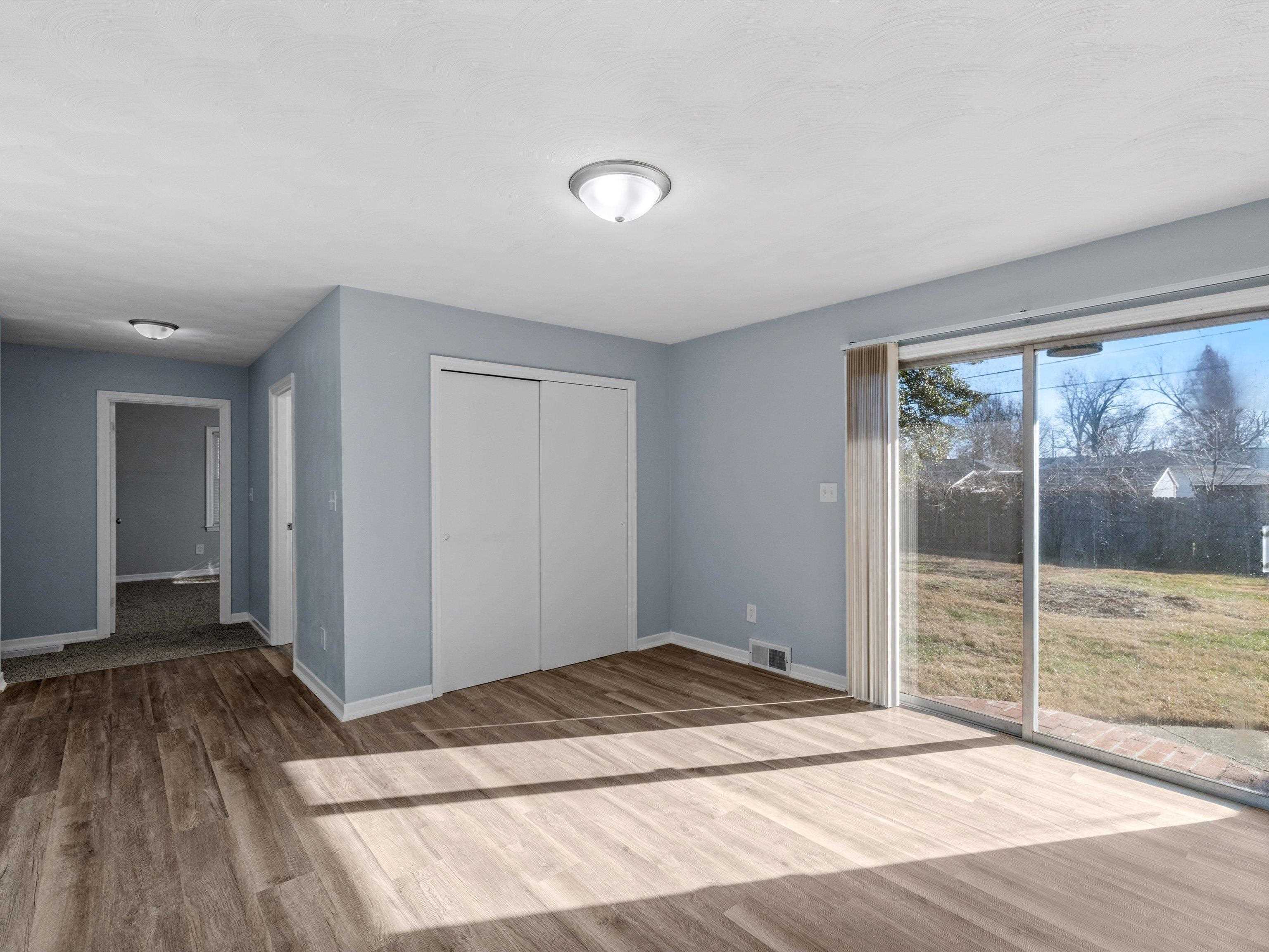 2532 York St, Owensboro, Kentucky 42301, 3 Bedrooms Bedrooms, ,2 BathroomsBathrooms,Single Family Residence,For Sale,York St,93822