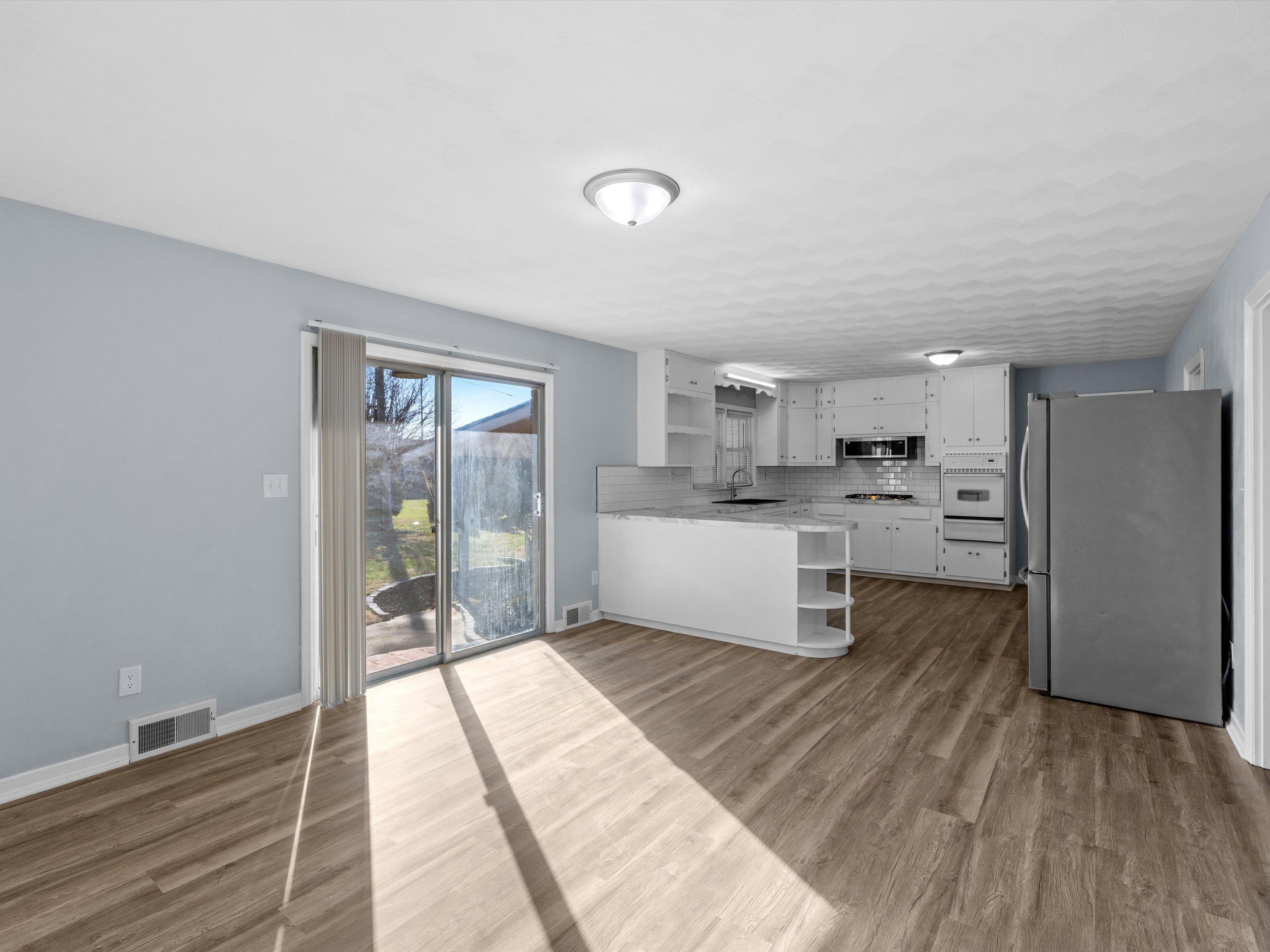 2532 York St, Owensboro, Kentucky 42301, 3 Bedrooms Bedrooms, ,2 BathroomsBathrooms,Single Family Residence,For Sale,York St,93822