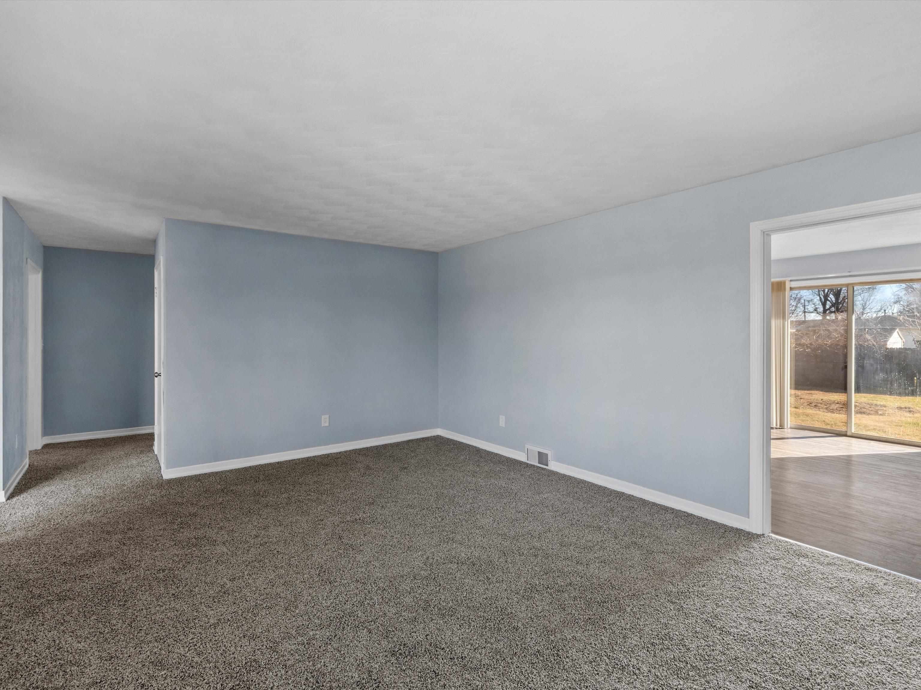 2532 York St, Owensboro, Kentucky 42301, 3 Bedrooms Bedrooms, ,2 BathroomsBathrooms,Single Family Residence,For Sale,York St,93822