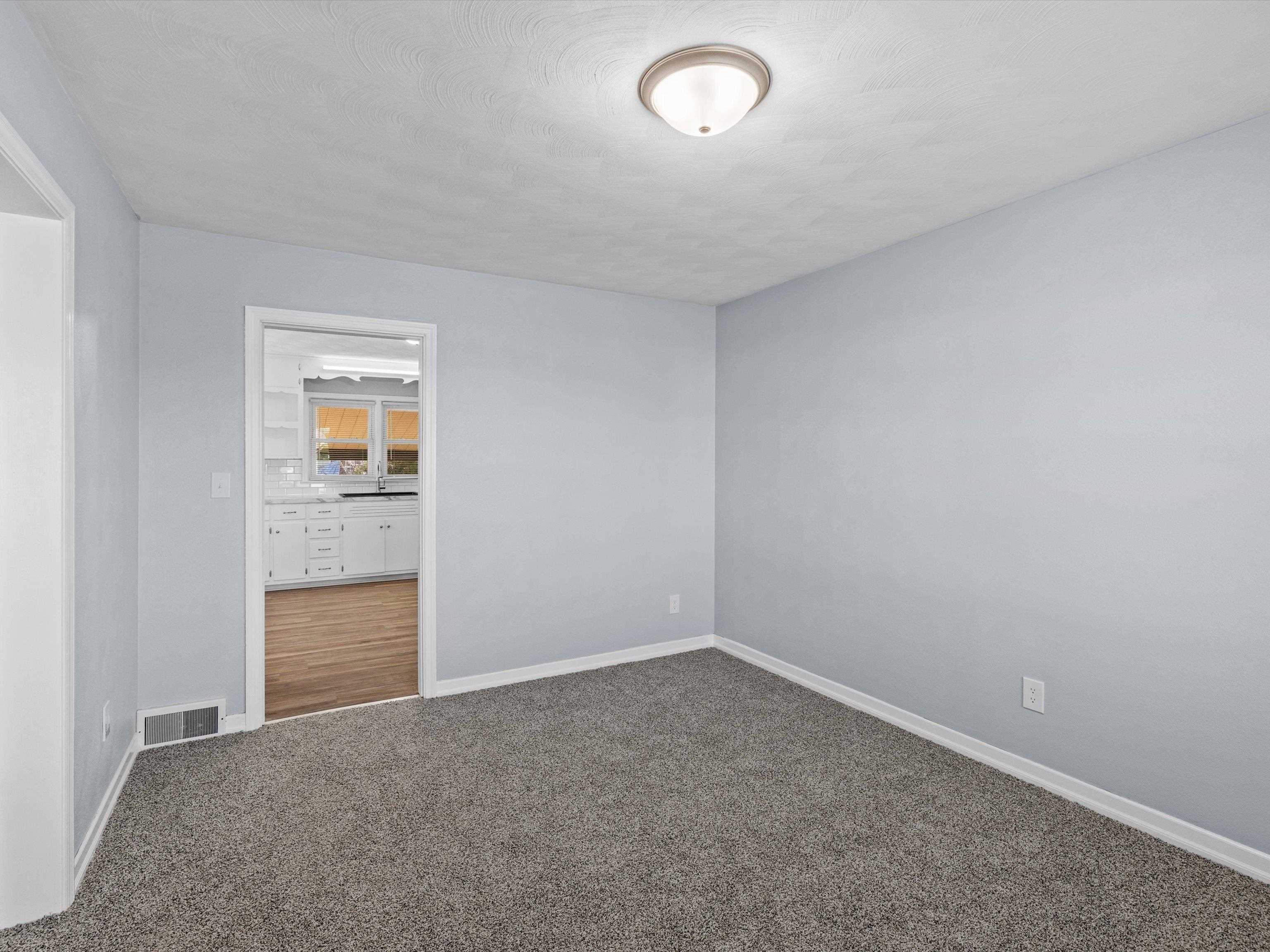 2532 York St, Owensboro, Kentucky 42301, 3 Bedrooms Bedrooms, ,2 BathroomsBathrooms,Single Family Residence,For Sale,York St,93822