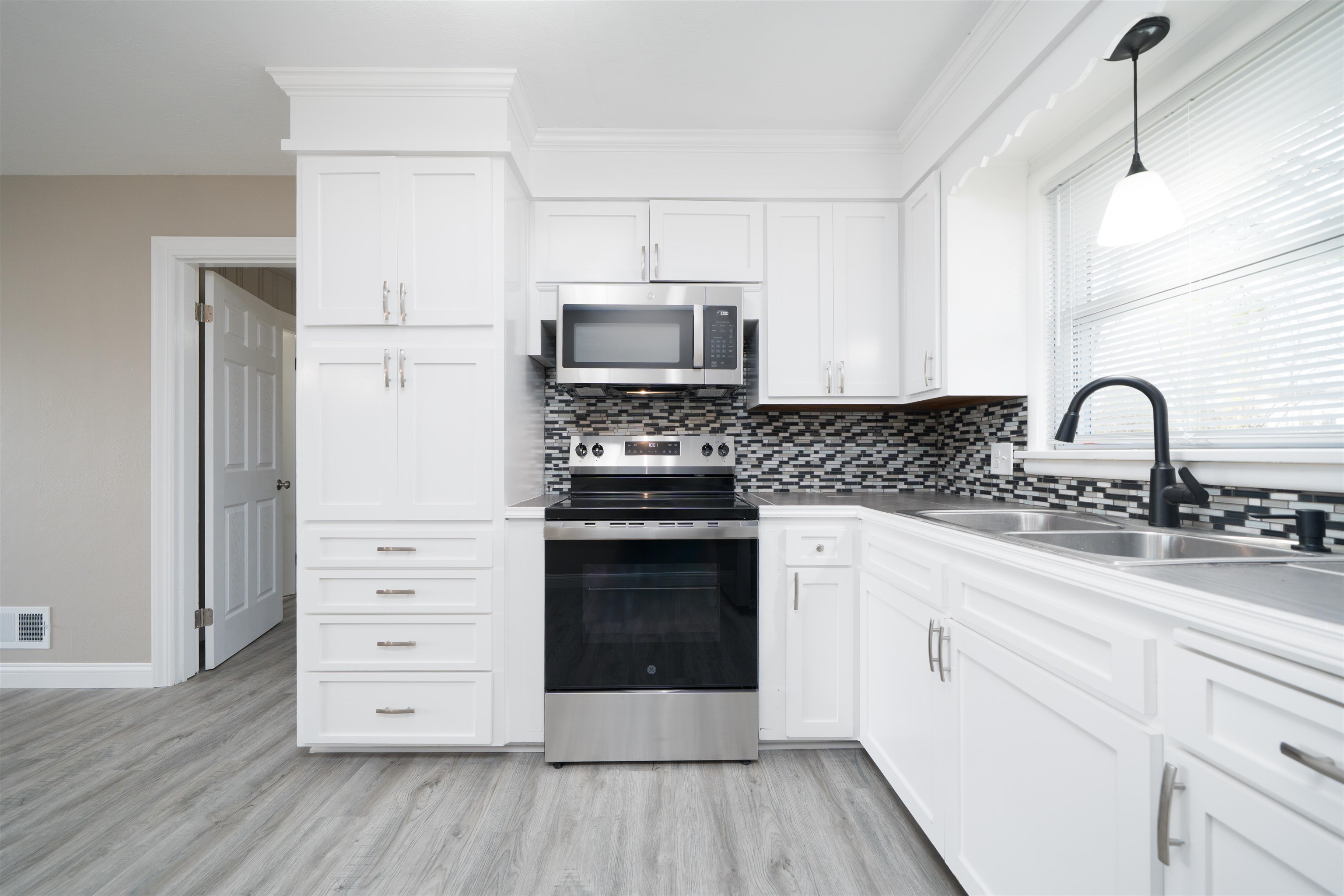 1607 Foors Lane, Owensboro, Kentucky 42303, 3 Bedrooms Bedrooms, ,2 BathroomsBathrooms,Single Family Residence,For Sale,Foors Lane,93824