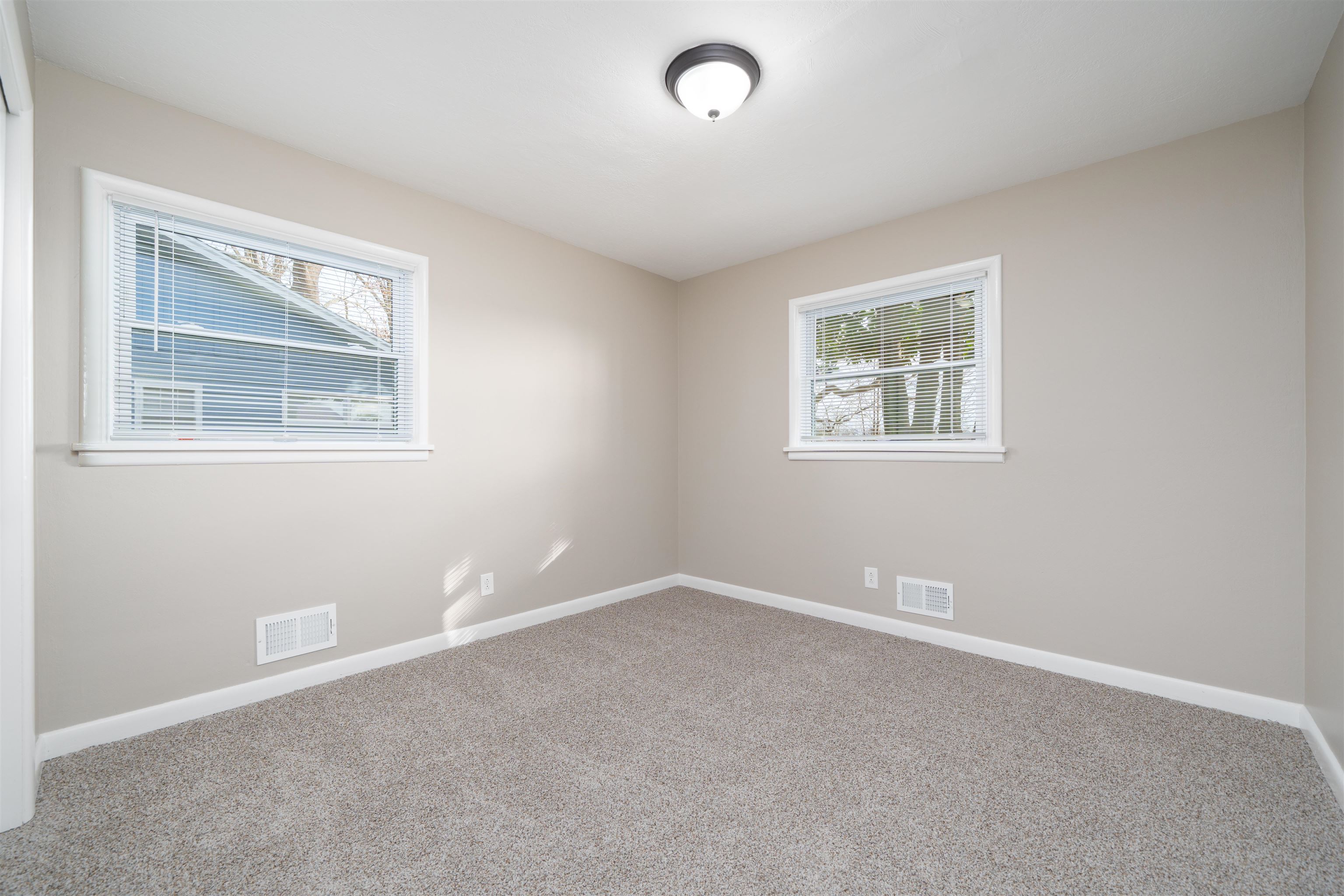 1607 Foors Lane, Owensboro, Kentucky 42303, 3 Bedrooms Bedrooms, ,2 BathroomsBathrooms,Single Family Residence,For Sale,Foors Lane,93824