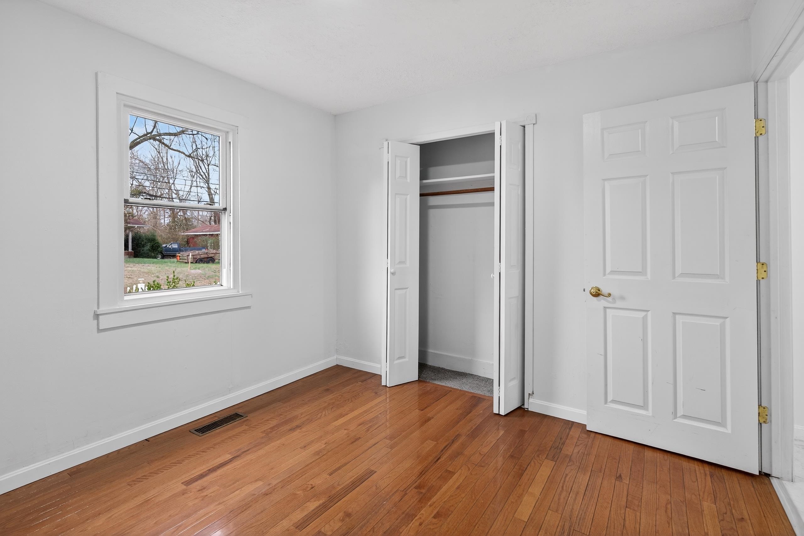 508 Mose Rager Blvd, Drakesboro, Kentucky 42337, 4 Bedrooms Bedrooms, ,2 BathroomsBathrooms,Single Family Residence,For Sale,Mose Rager Blvd,93828