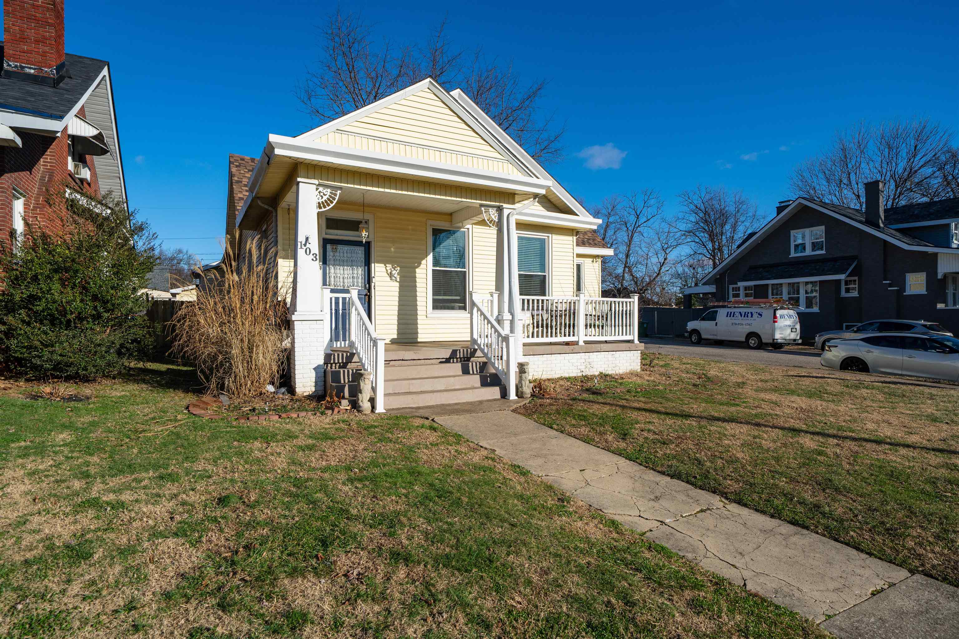 103 West 19th St, Owensboro, Kentucky 42303, 3 Bedrooms Bedrooms, ,2 BathroomsBathrooms,Single Family Residence,For Sale,West 19th St,93831