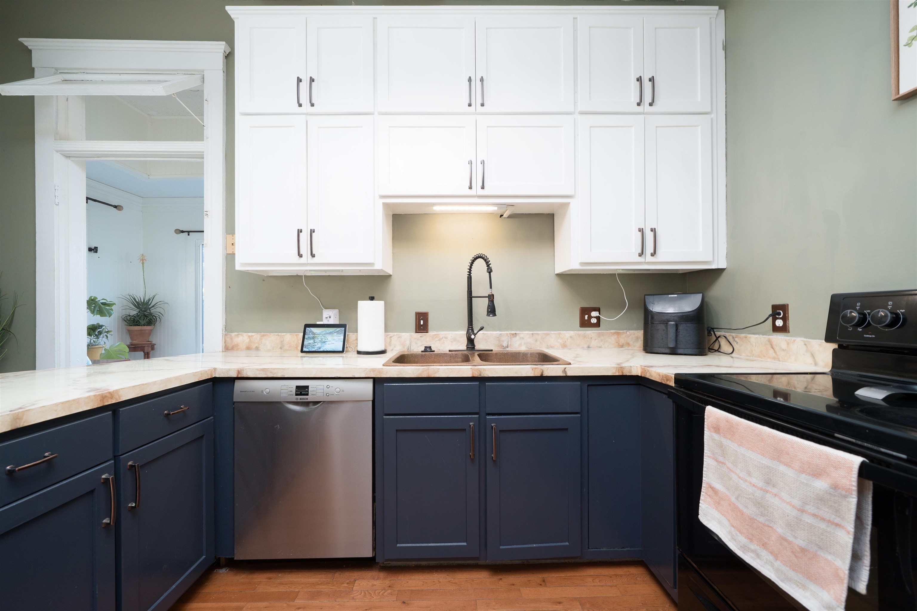 103 West 19th St, Owensboro, Kentucky 42303, 3 Bedrooms Bedrooms, ,2 BathroomsBathrooms,Single Family Residence,For Sale,West 19th St,93831