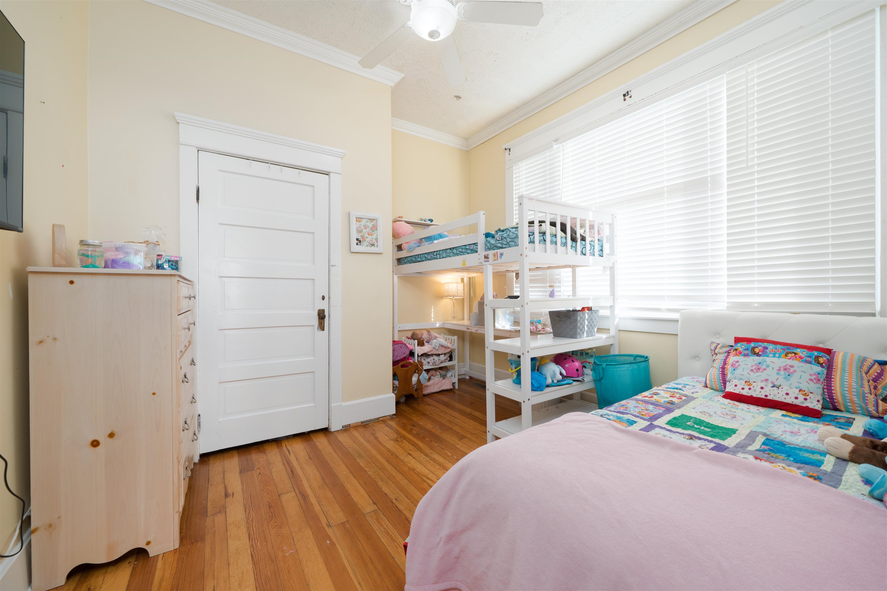 103 West 19th St, Owensboro, Kentucky 42303, 3 Bedrooms Bedrooms, ,2 BathroomsBathrooms,Single Family Residence,For Sale,West 19th St,93831