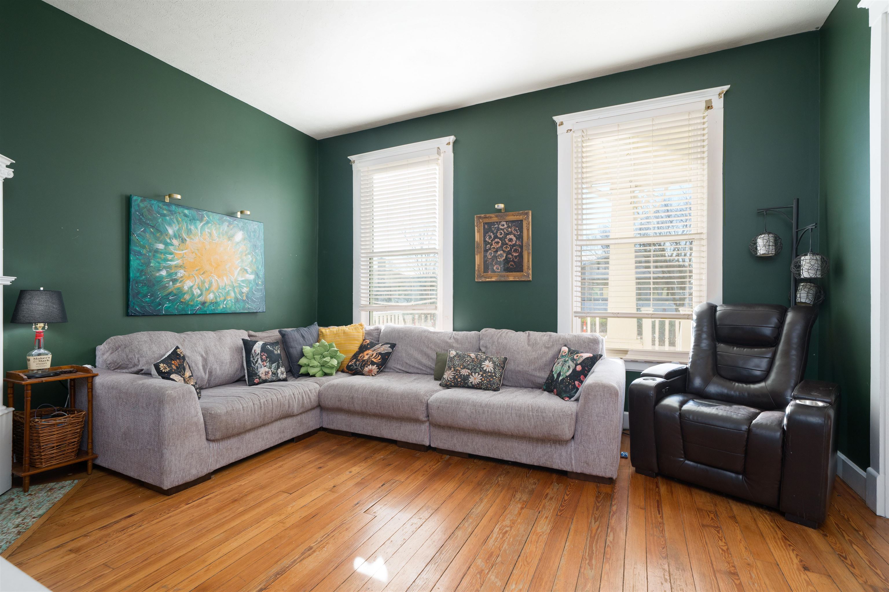 103 West 19th St, Owensboro, Kentucky 42303, 3 Bedrooms Bedrooms, ,2 BathroomsBathrooms,Single Family Residence,For Sale,West 19th St,93831