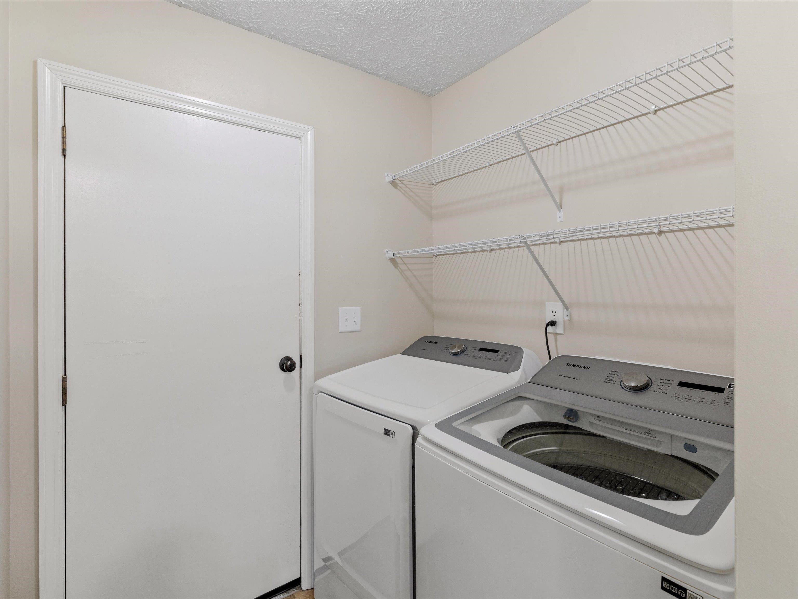 845 Mary Lou Ct, Owensboro, Kentucky 42303, 3 Bedrooms Bedrooms, ,2 BathroomsBathrooms,Single Family Residence,For Sale,Mary Lou Ct,93832