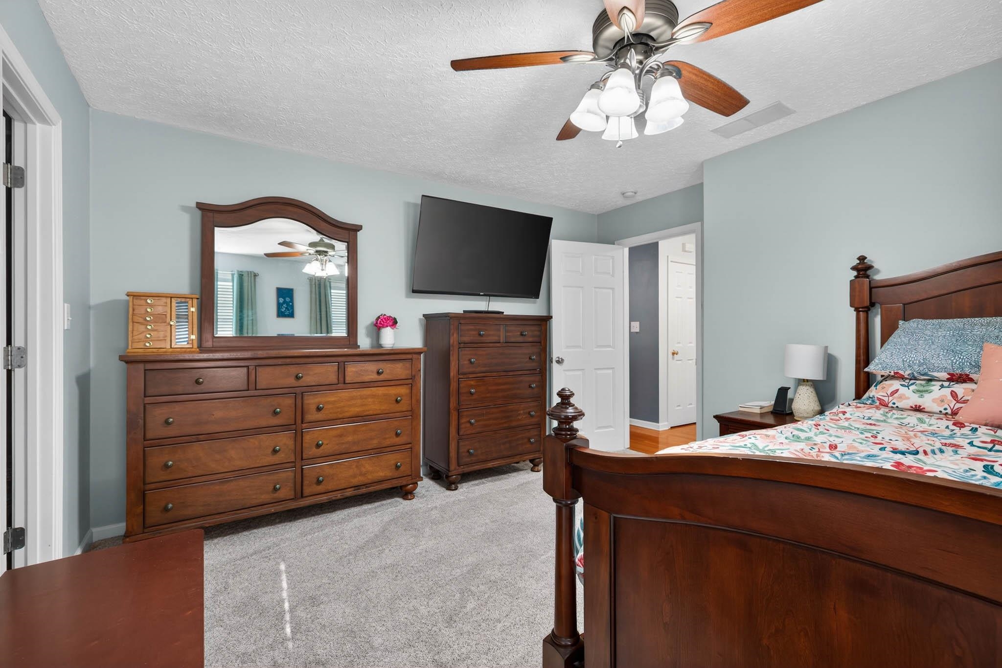 2208 Emerald Ct, Owensboro, Kentucky 42303, 3 Bedrooms Bedrooms, ,2 BathroomsBathrooms,Single Family Residence,For Sale,Emerald Ct,93835