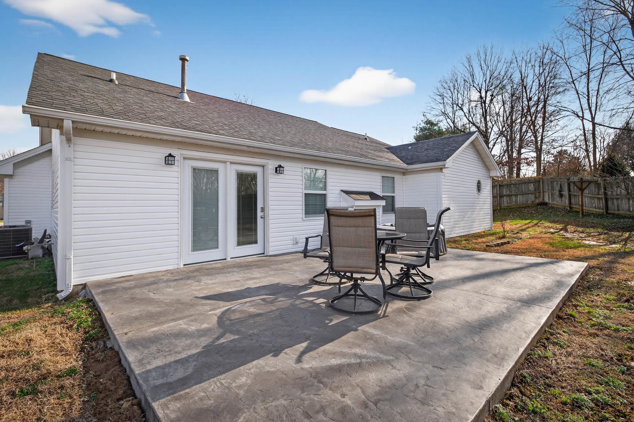 2208 Emerald Ct, Owensboro, Kentucky 42303, 3 Bedrooms Bedrooms, ,2 BathroomsBathrooms,Single Family Residence,For Sale,Emerald Ct,93835