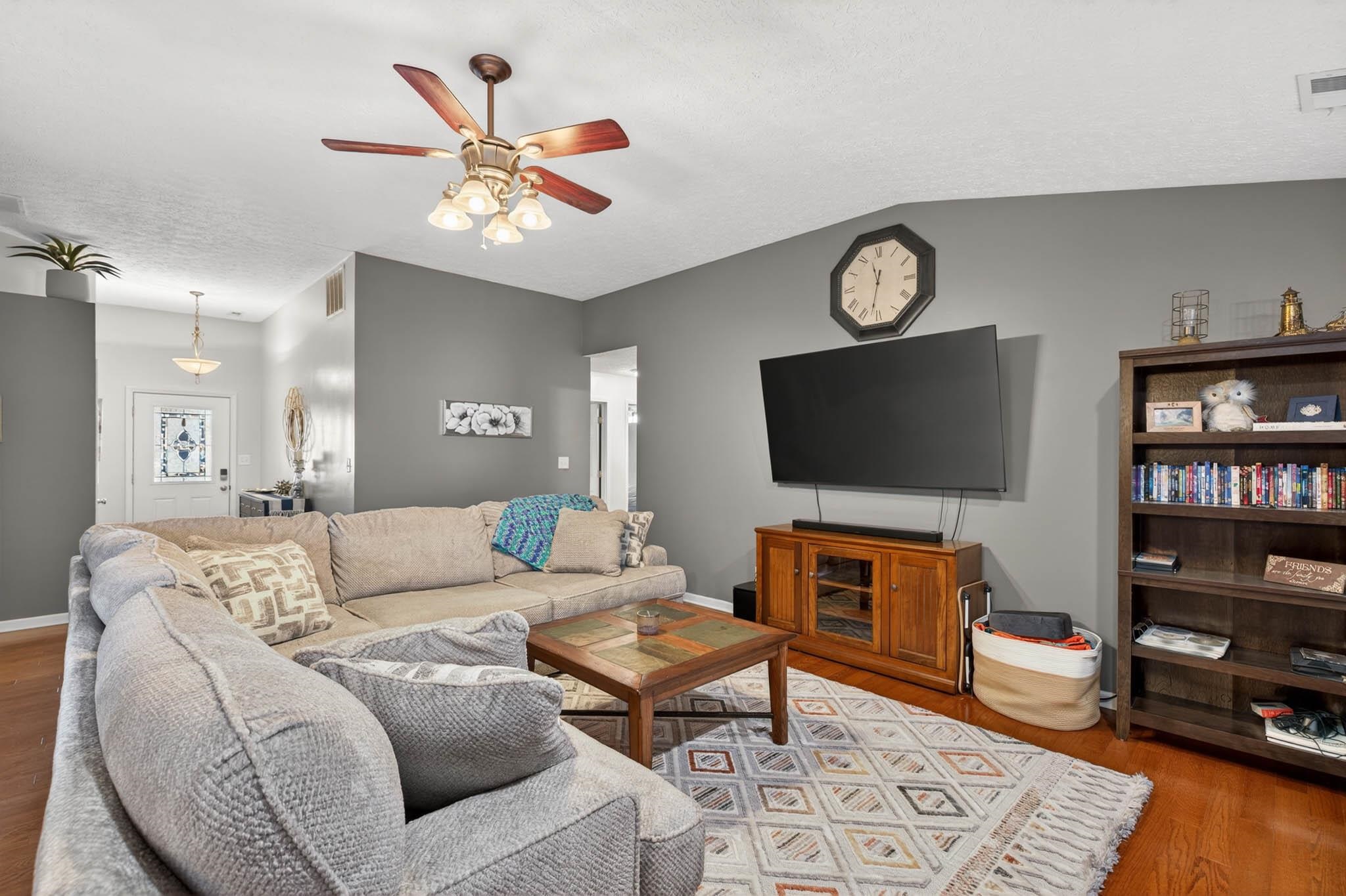 2208 Emerald Ct, Owensboro, Kentucky 42303, 3 Bedrooms Bedrooms, ,2 BathroomsBathrooms,Single Family Residence,For Sale,Emerald Ct,93835