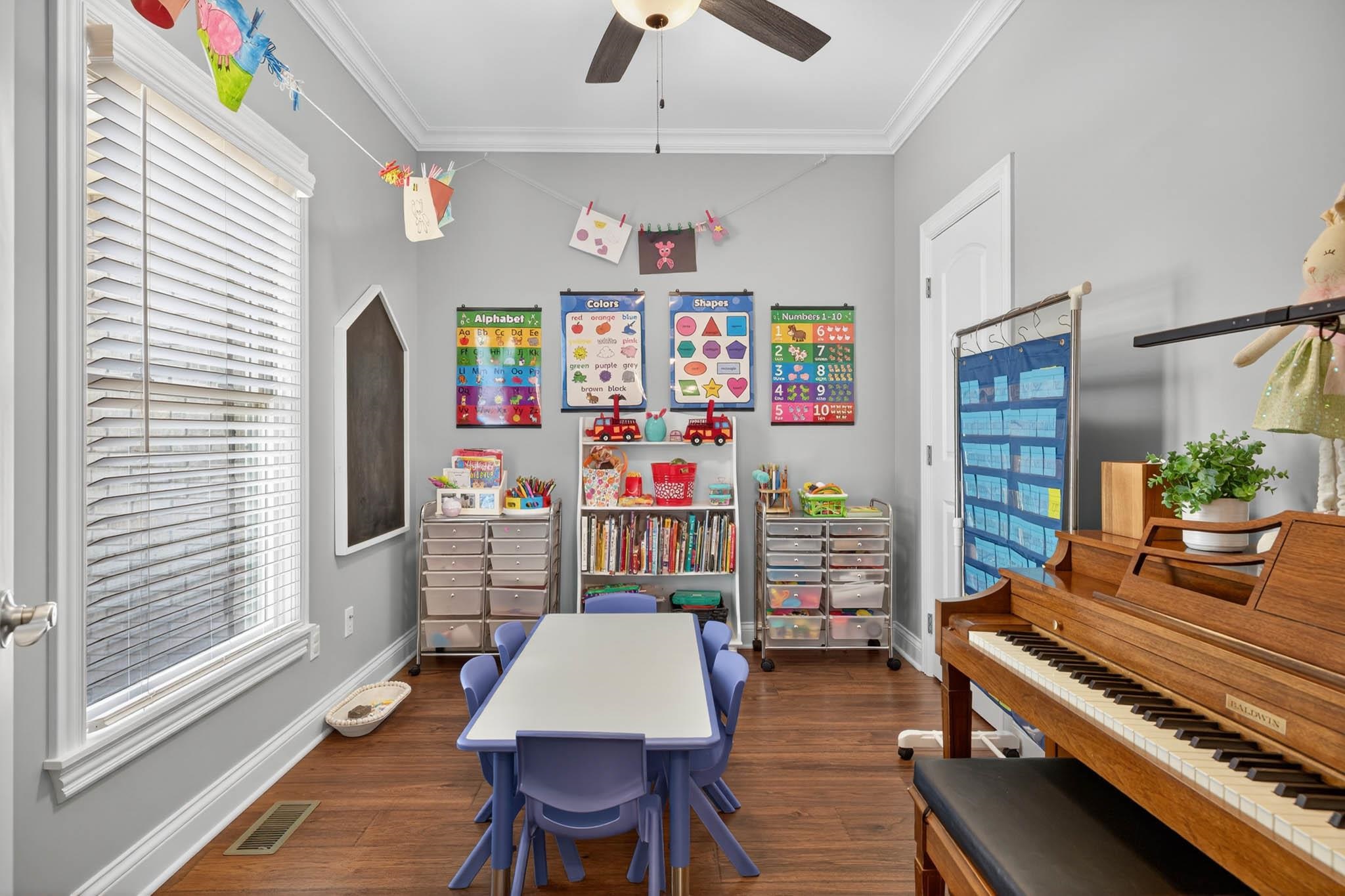 6613 Barcroft Dr, Owensboro, Kentucky 42303, 6 Bedrooms Bedrooms, ,3 BathroomsBathrooms,Single Family Residence,For Sale,Barcroft Dr,93837