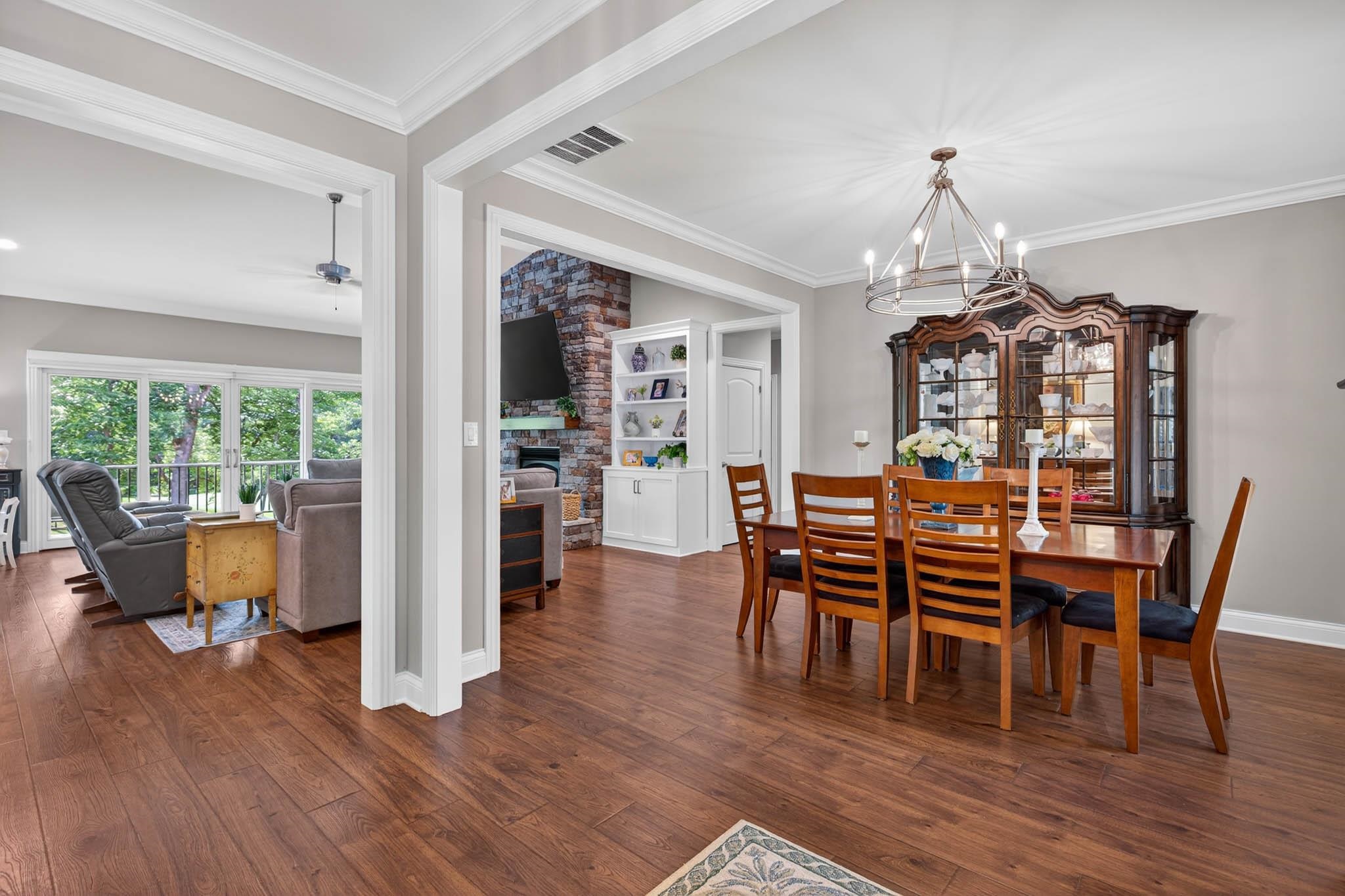 6613 Barcroft Dr, Owensboro, Kentucky 42303, 6 Bedrooms Bedrooms, ,3 BathroomsBathrooms,Single Family Residence,For Sale,Barcroft Dr,93837