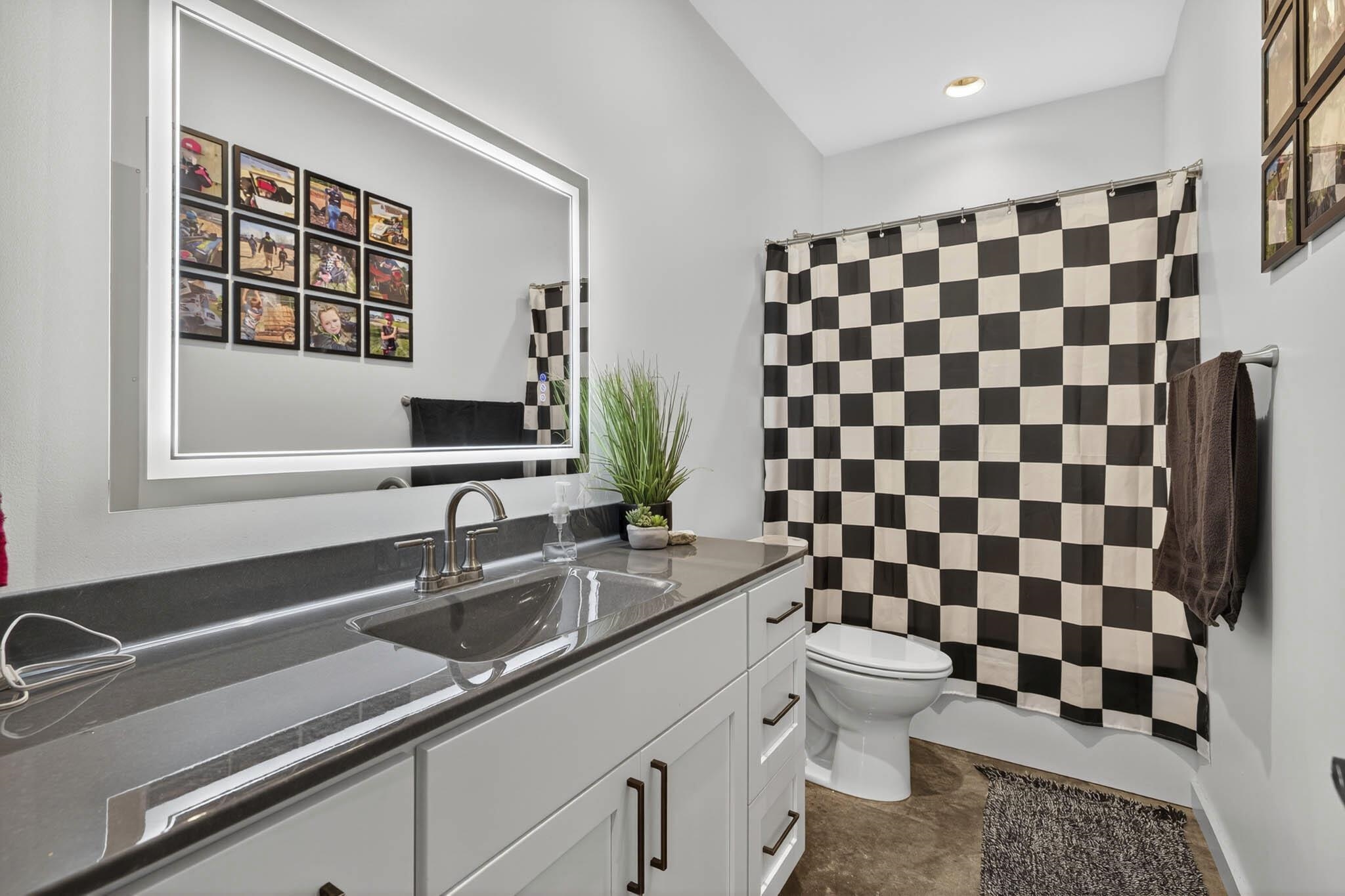 490 High Street, Lewisport, Kentucky 42351, 3 Bedrooms Bedrooms, ,2 BathroomsBathrooms,Single Family Residence,For Sale,High Street,93841